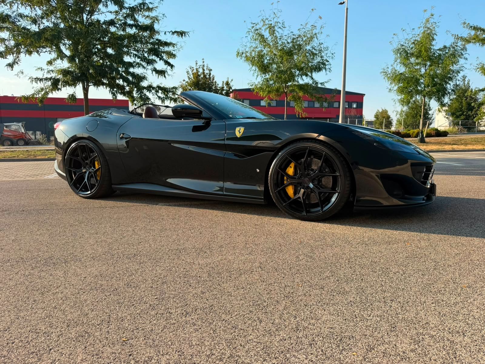 Fahrzeugabbildung Ferrari Portofino 3.9 T V8 DCT NOVITEC,VOSSEN,CAPRISTO