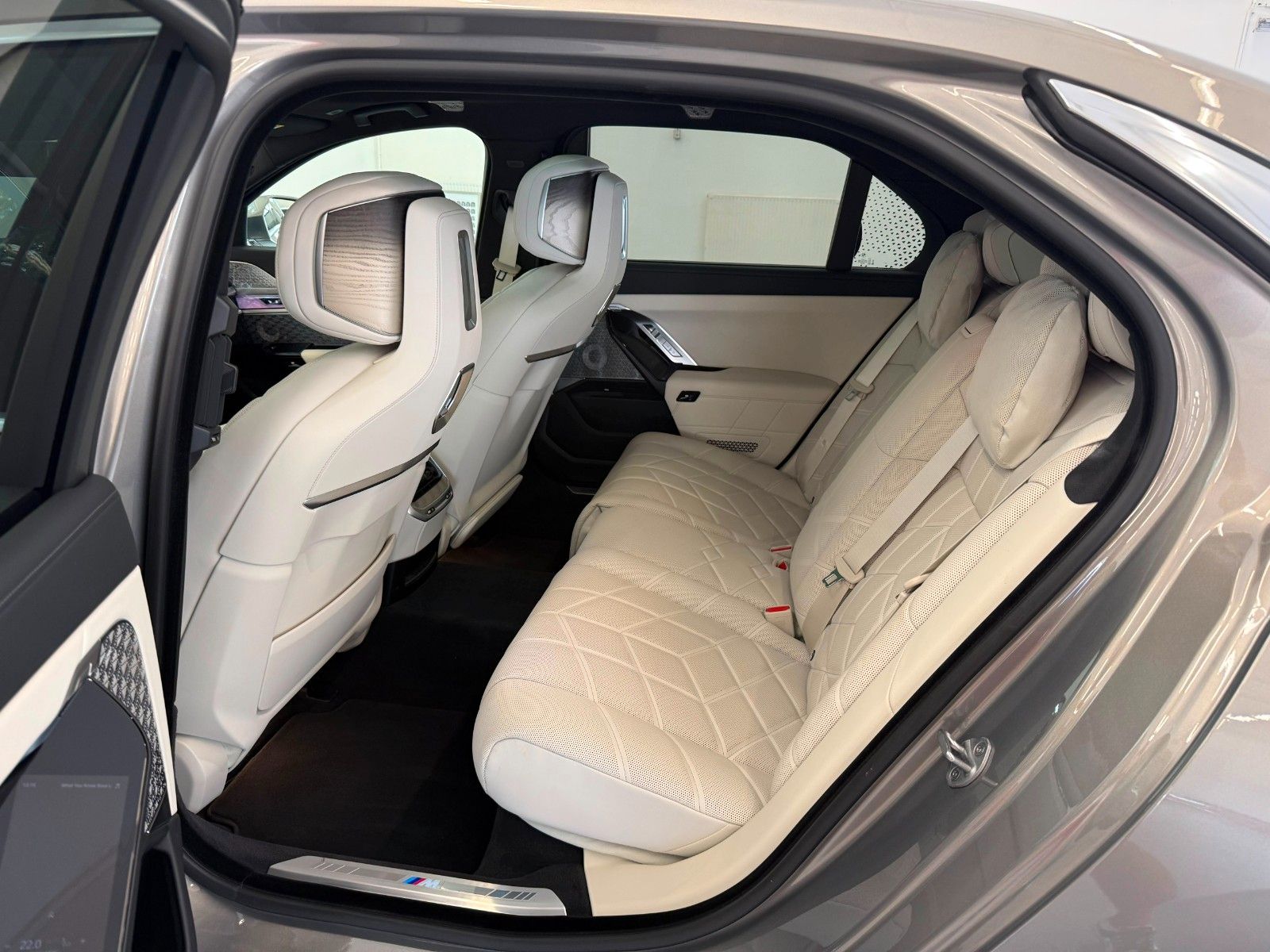 Fahrzeugabbildung BMW 740 7 740 d xDrive M Sport |Mwst.ausweisbar|VOLL