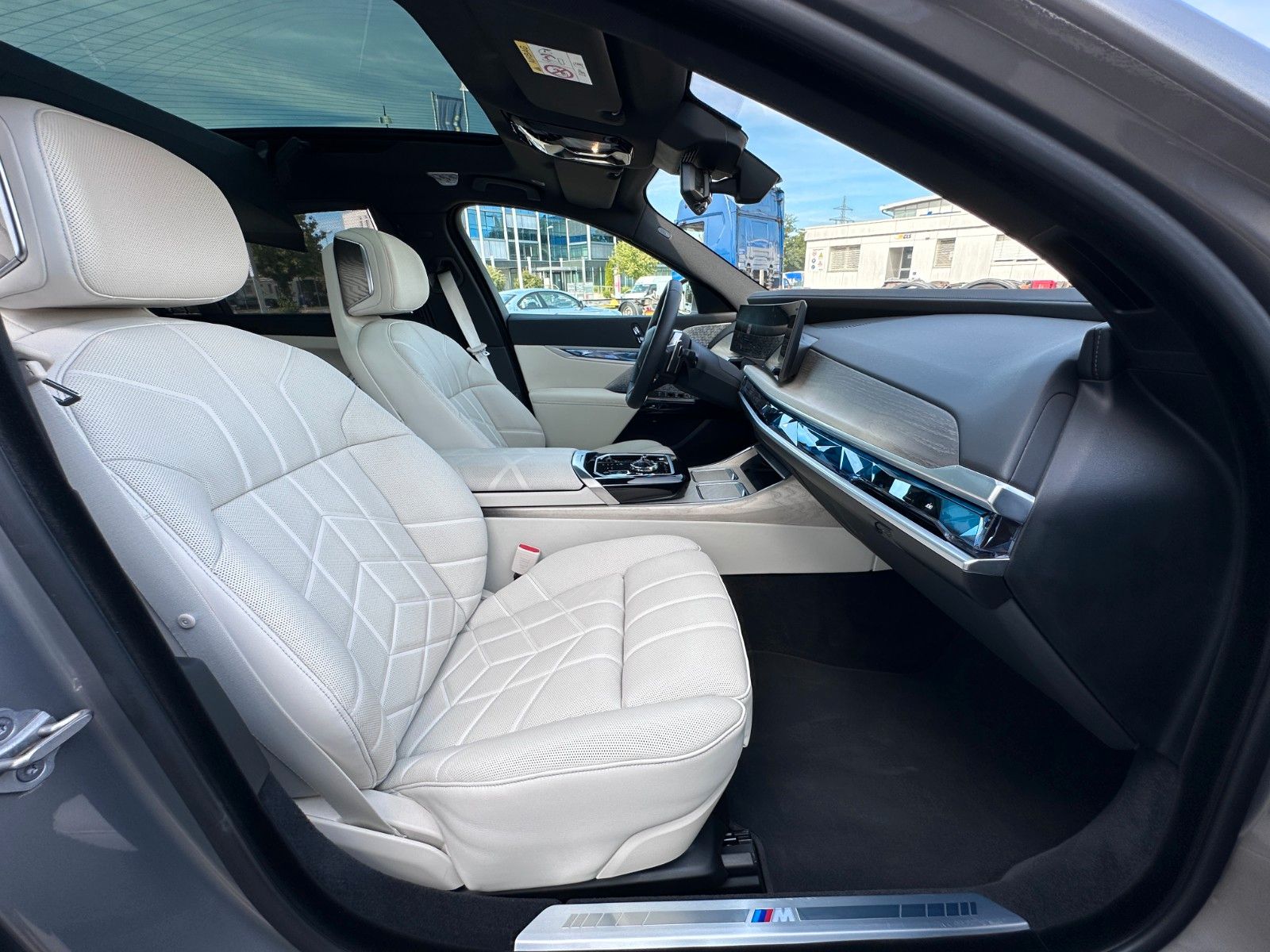 Fahrzeugabbildung BMW 740d xDrive M Sport |Mwst.ausweisbar|VOLL