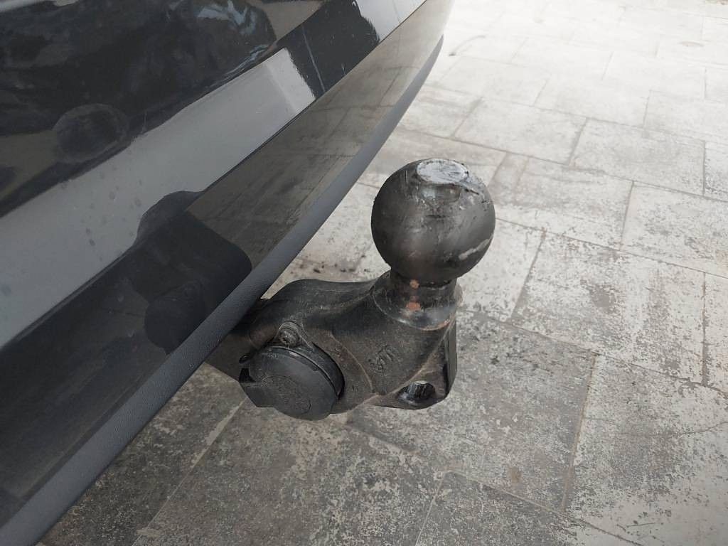 Fahrzeugabbildung Volkswagen Touran Comfortline DYNA.,AHK,7SITZ,DEUTSCHFZG