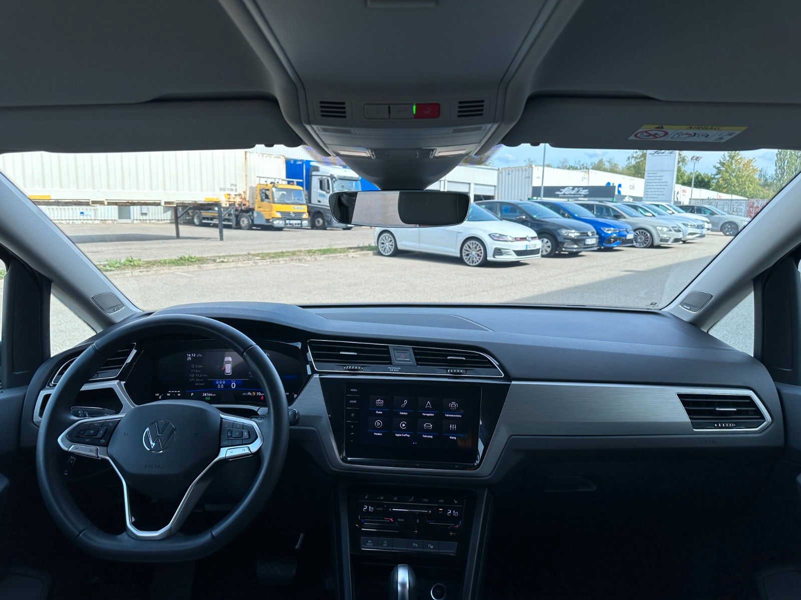Fahrzeugabbildung Volkswagen Touran Comfortline DYNA.|AHK|7SITZ|DEUTSCHFZG|