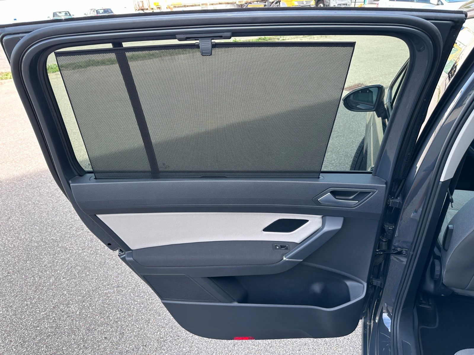 Fahrzeugabbildung Volkswagen Touran Comfortline DYNA.|AHK|7SITZ|DEUTSCHFZG|