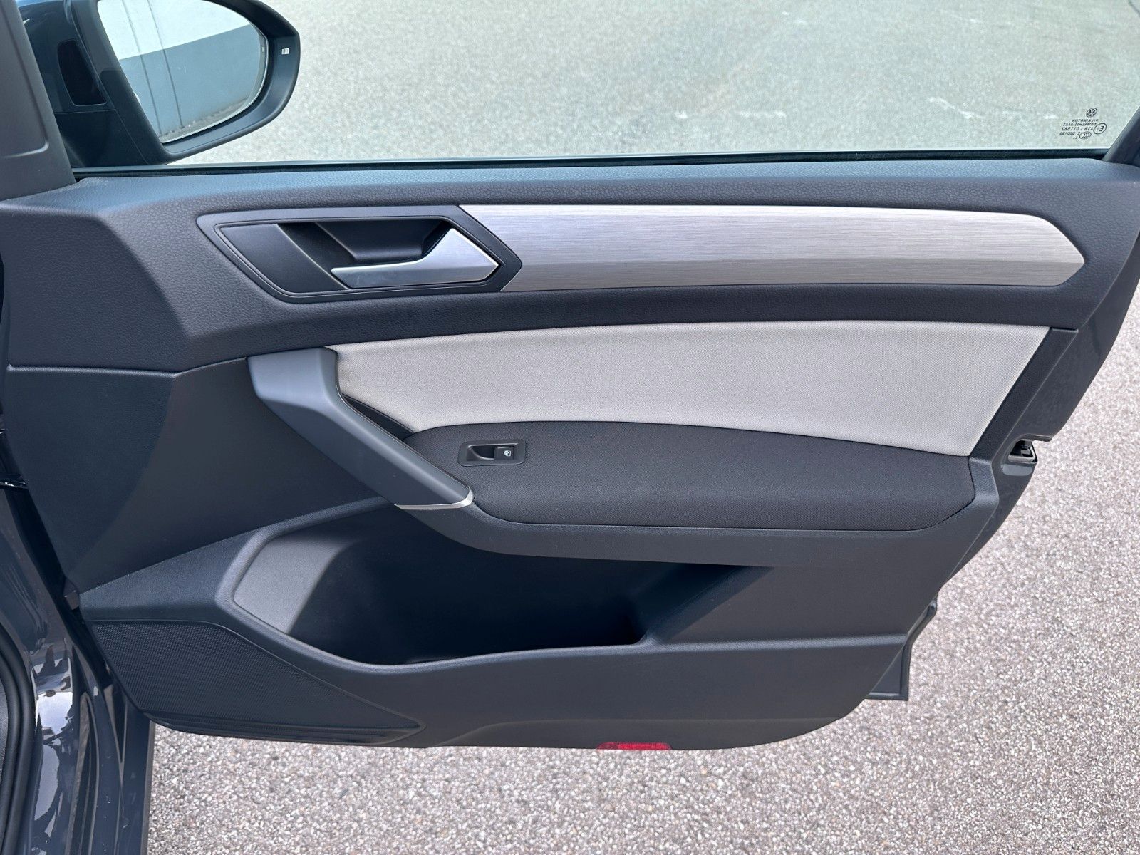 Fahrzeugabbildung Volkswagen Touran Comfortline DYNA.|AHK|7SITZ|DEUTSCHFZG|