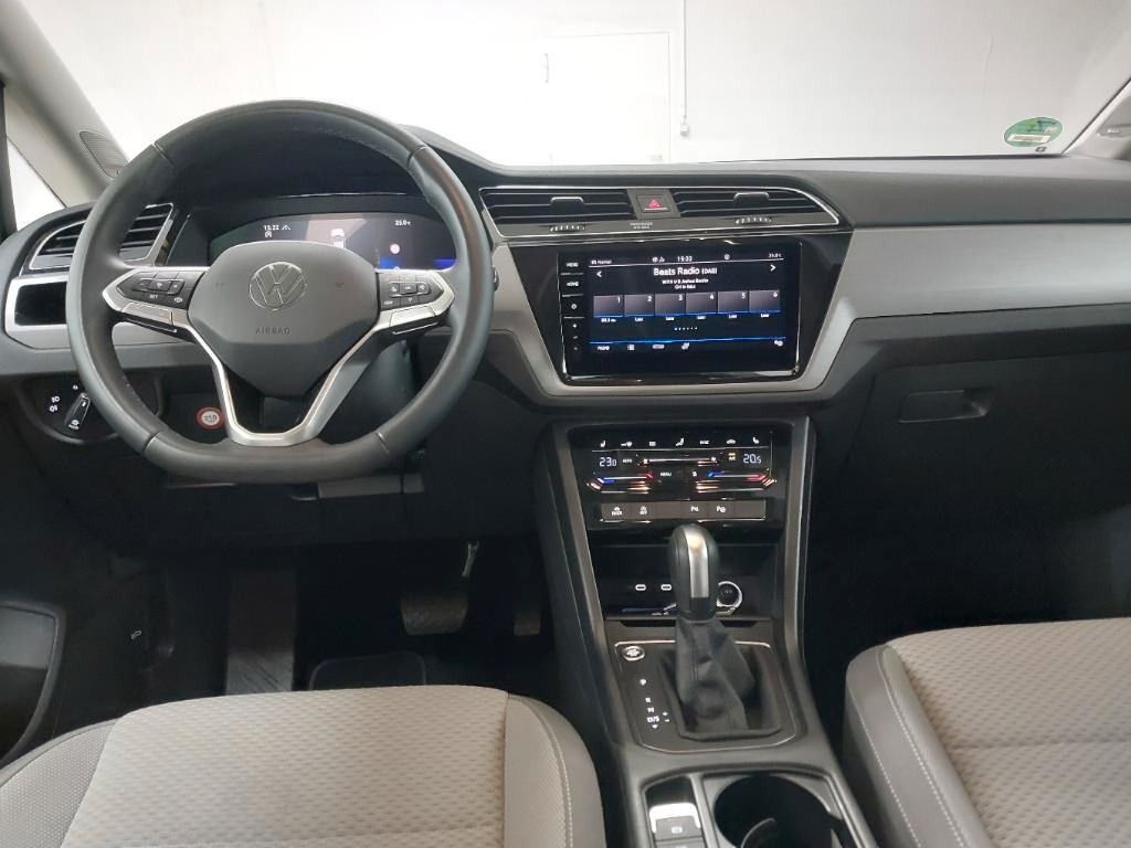 Fahrzeugabbildung Volkswagen Touran Comfortline DYNA.,AHK,7SITZ,DEUTSCHFZG
