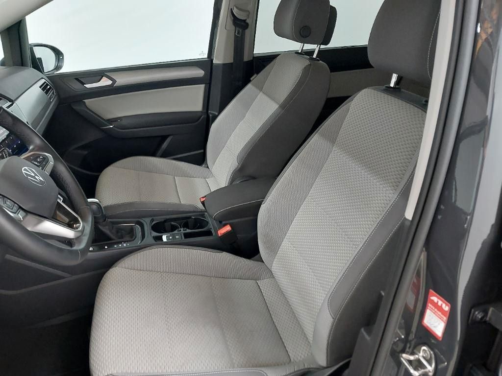 Fahrzeugabbildung Volkswagen Touran Comfortline DYNA.,AHK,7SITZ,DEUTSCHFZG