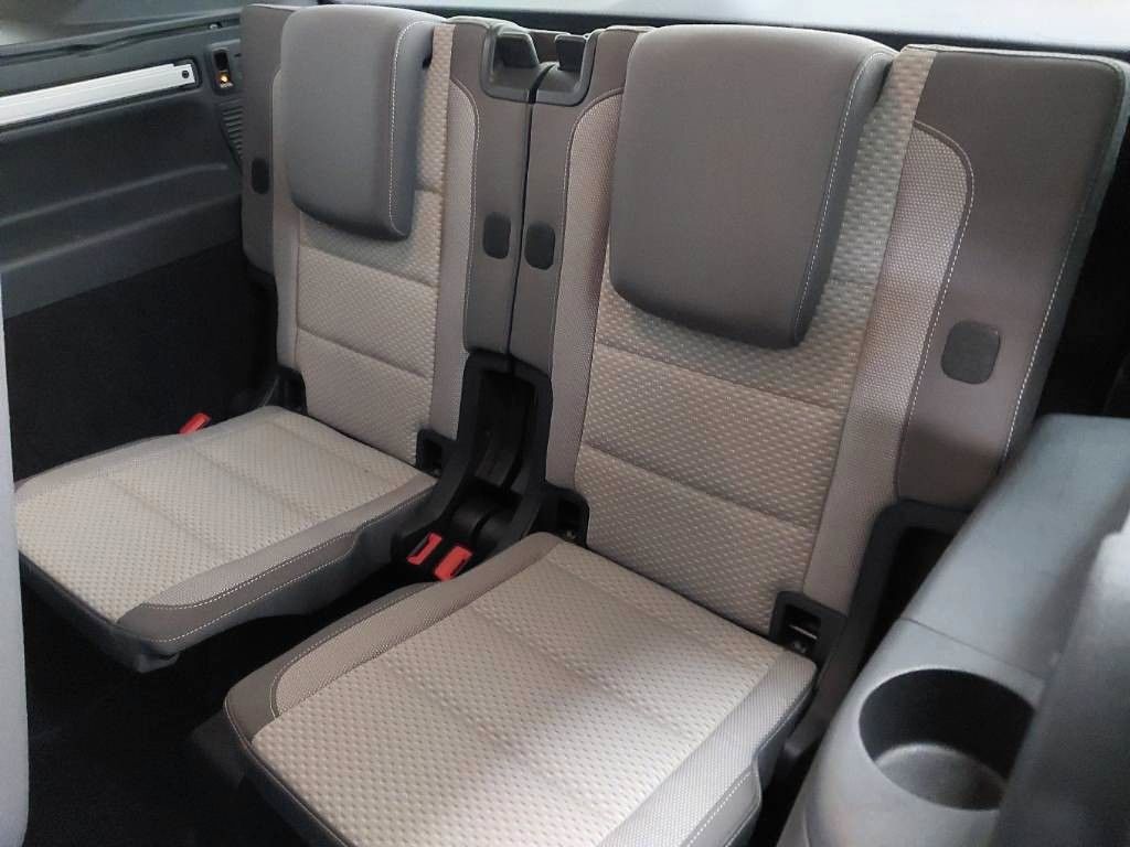 Fahrzeugabbildung Volkswagen Touran Comfortline DYNA.,AHK,7SITZ,DEUTSCHFZG