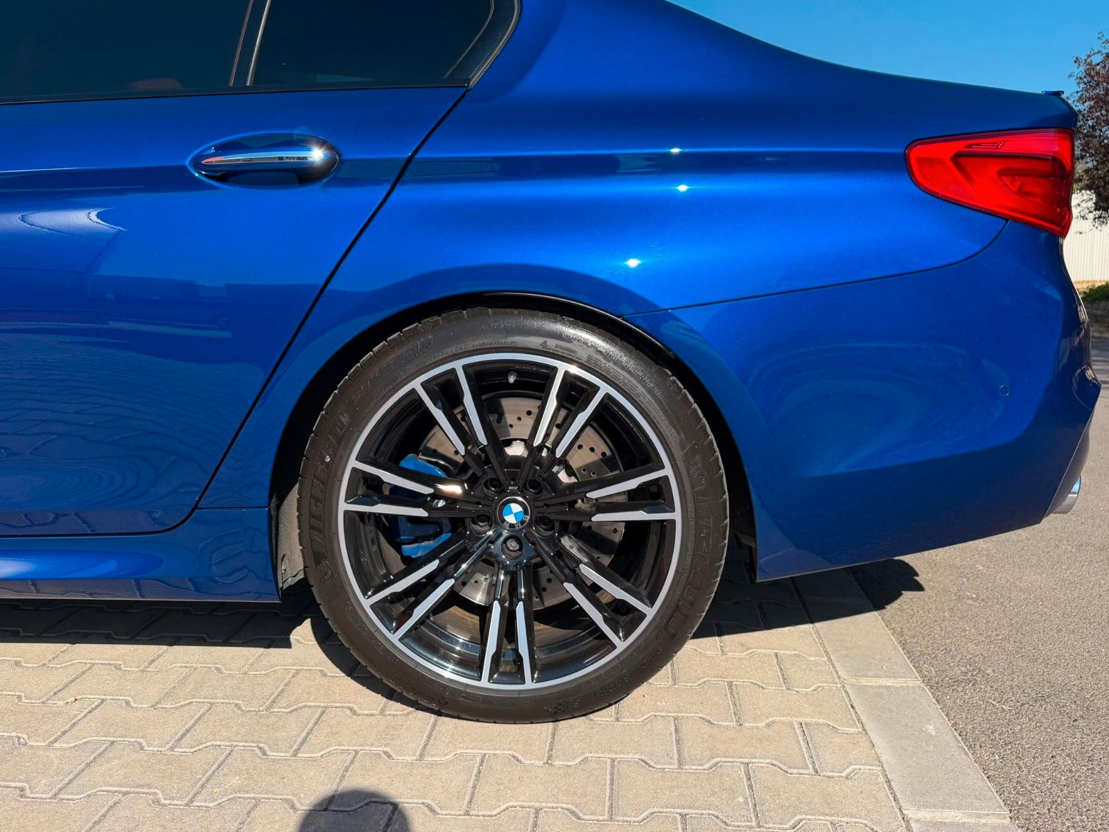 Fahrzeugabbildung BMW M5 Limousine |ACC|HUD|HARMAN|MASSAGE|360|SOFTCL|