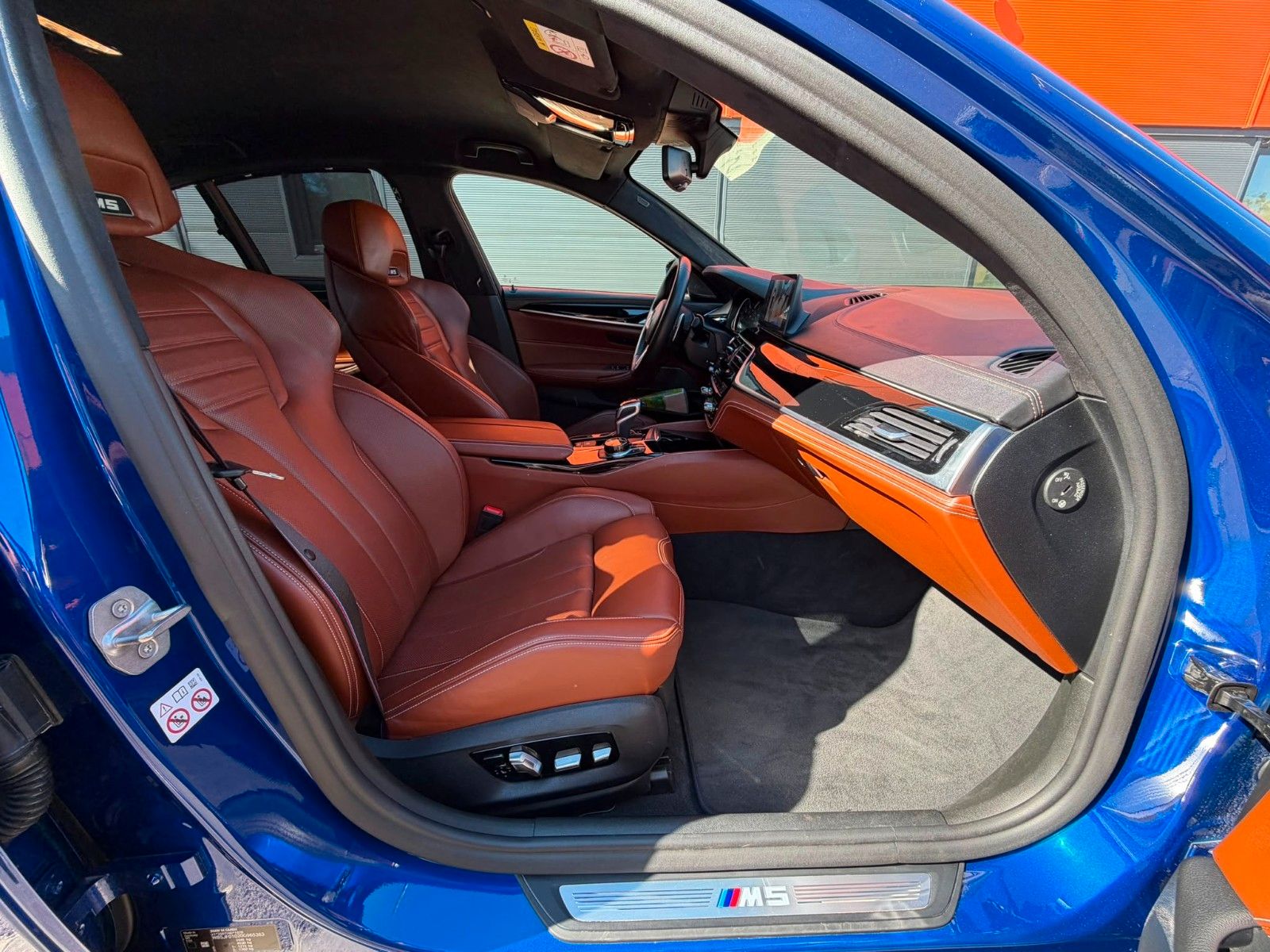 Fahrzeugabbildung BMW M5 Limousine |ACC|HUD|HARMAN|MASSAGE|360|SOFTCL|