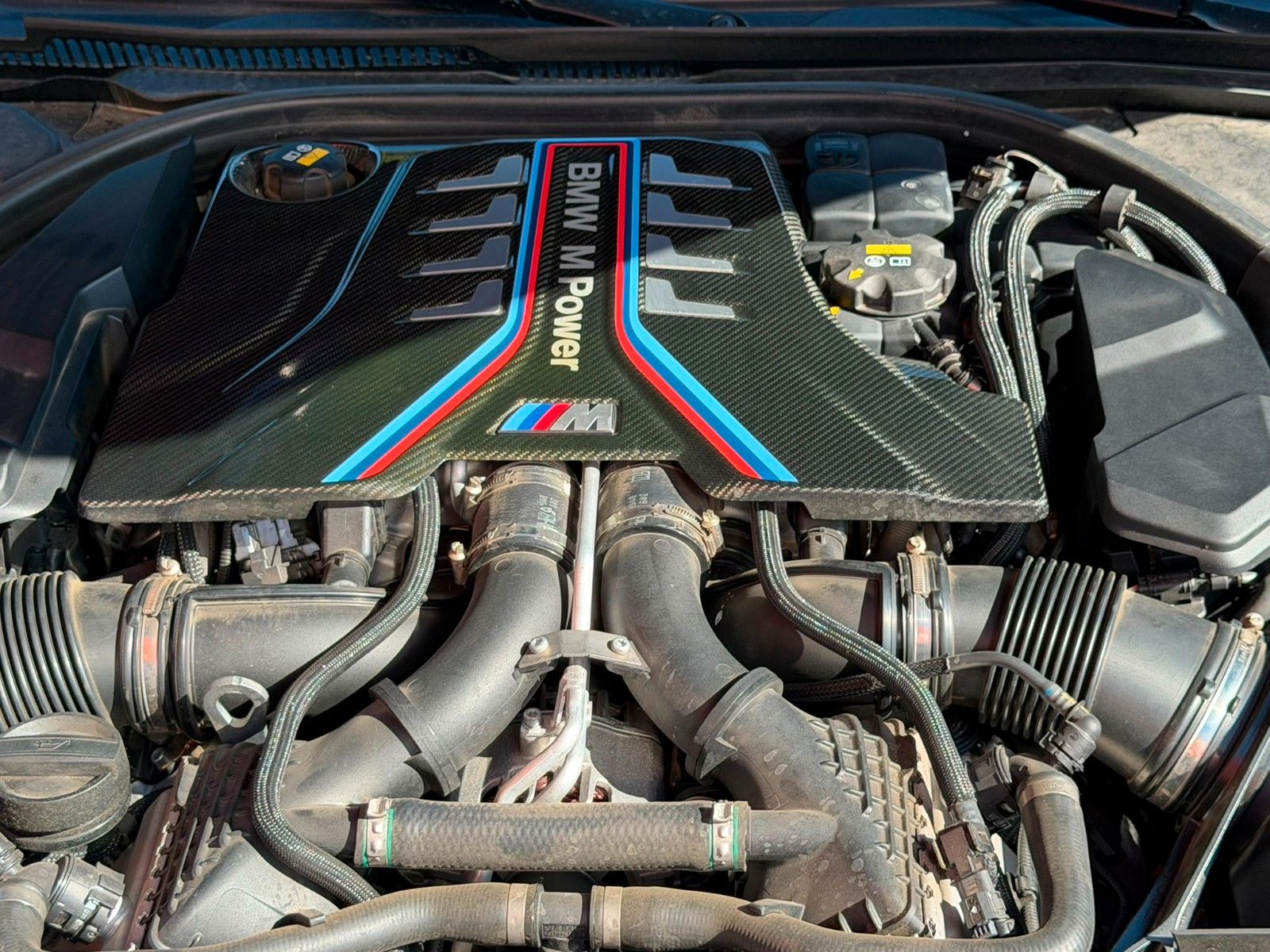 Fahrzeugabbildung BMW M5 Limousine |ACC|HUD|HARMAN|MASSAGE|360|SOFTCL|