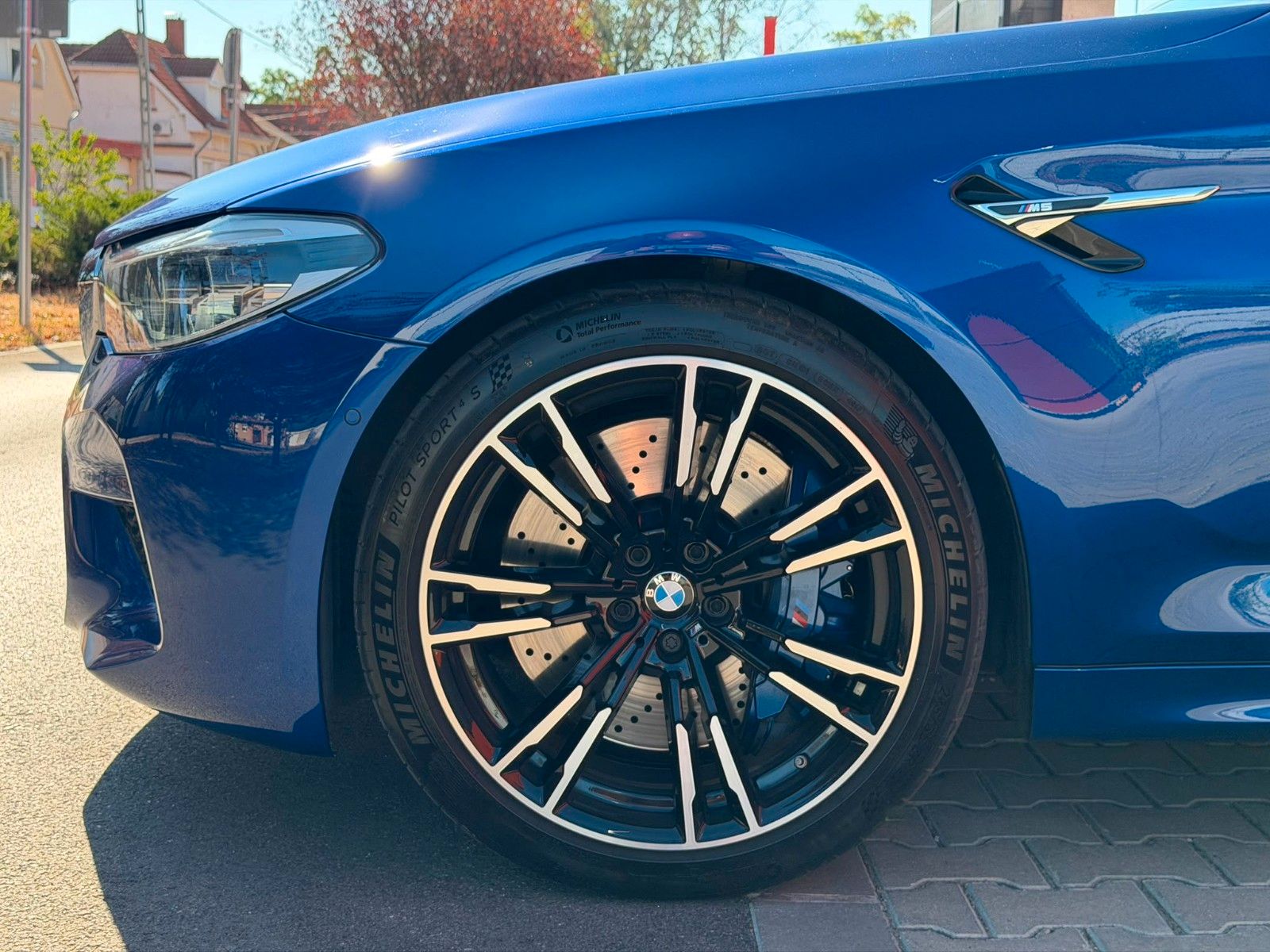 Fahrzeugabbildung BMW M5 Limousine |ACC|HUD|HARMAN|MASSAGE|360|SOFTCL|
