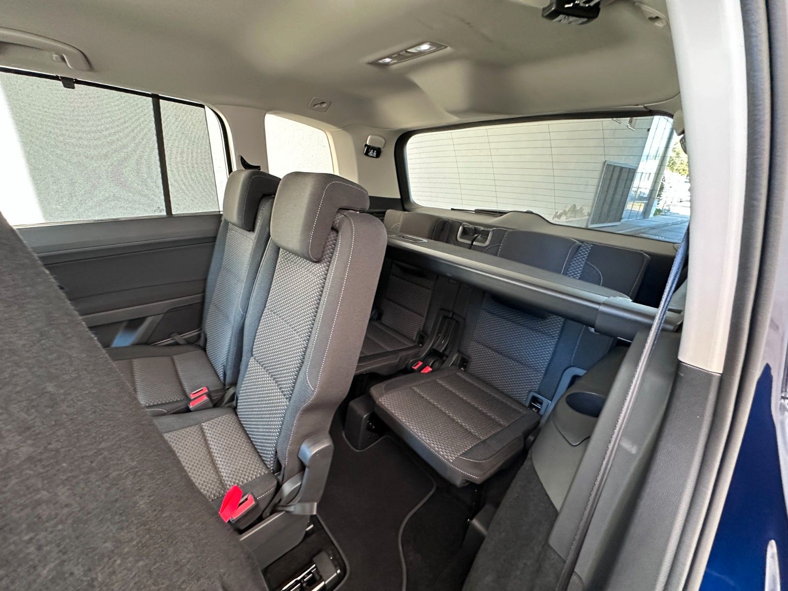 Fahrzeugabbildung Volkswagen Touran Comfortline 7 Sitz|DYNAUDIO|DEUTSCHES FZG