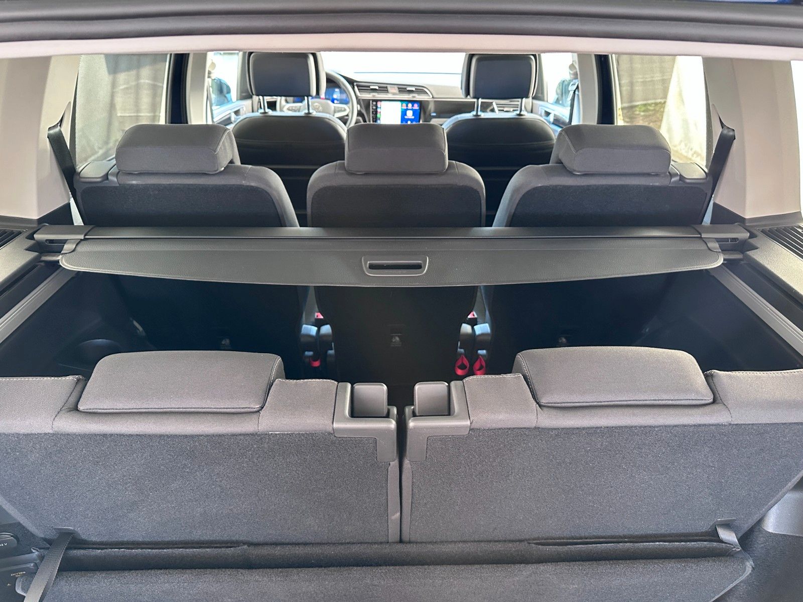Fahrzeugabbildung Volkswagen Touran Comfortline 7 Sitz|DYNAUDIO|DEUTSCHES FZG
