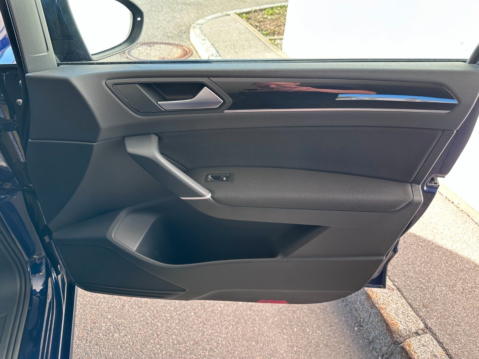 Fahrzeugabbildung Volkswagen Touran Comfortline 7 Sitz|DYNAUDIO|DEUTSCHES FZG