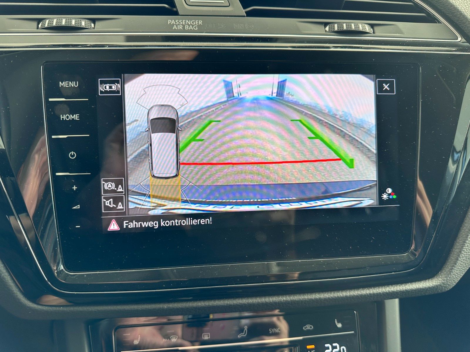Fahrzeugabbildung Volkswagen Touran Comfortline 7 Sitz|DYNAUDIO|DEUTSCHES FZG