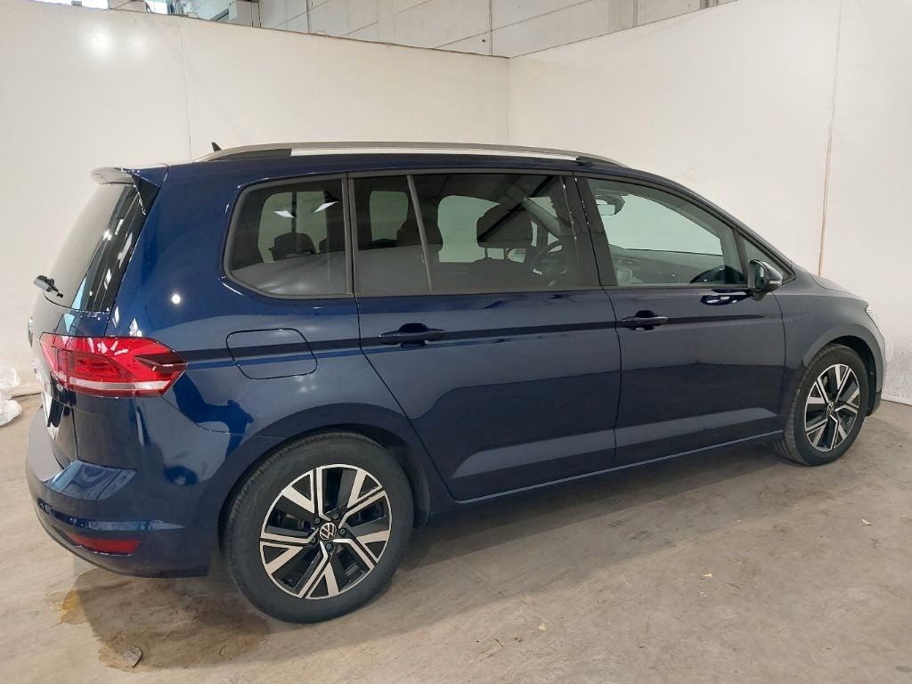Fahrzeugabbildung Volkswagen Touran Comfortline 7 Sitz|DYNAUDIO|DEUTSCHES FZG