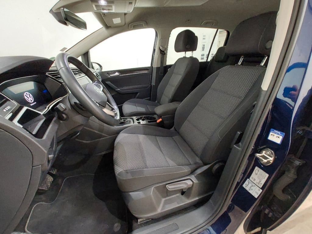 Fahrzeugabbildung Volkswagen Touran Comfortline 7 Sitz|DYNAUDIO|DEUTSCHES FZG