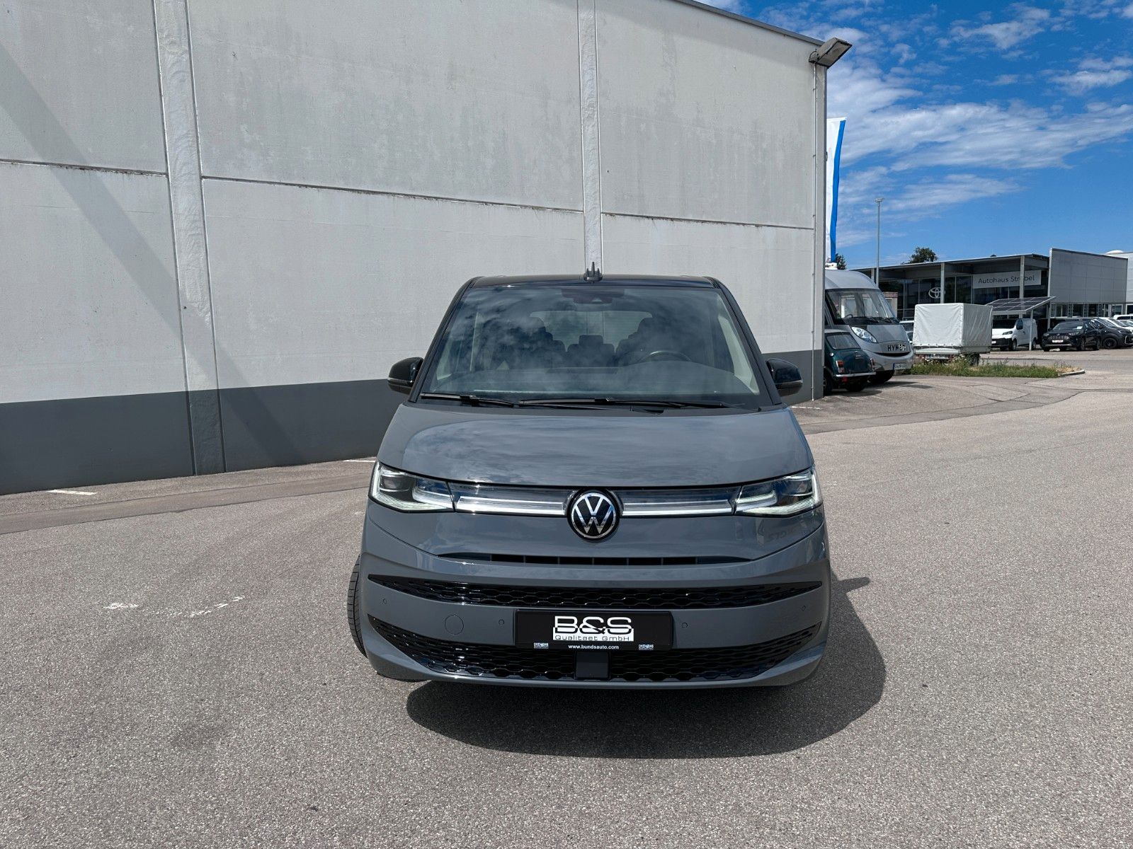 Fahrzeugabbildung Volkswagen T7 Multivan Edition Lang|Deutsch Fzg|UNFALLFREI
