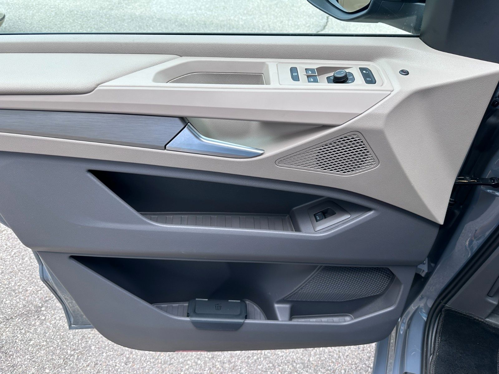 Fahrzeugabbildung Volkswagen T7 Multivan Edition Lang|Deutsch Fzg|UNFALLFREI