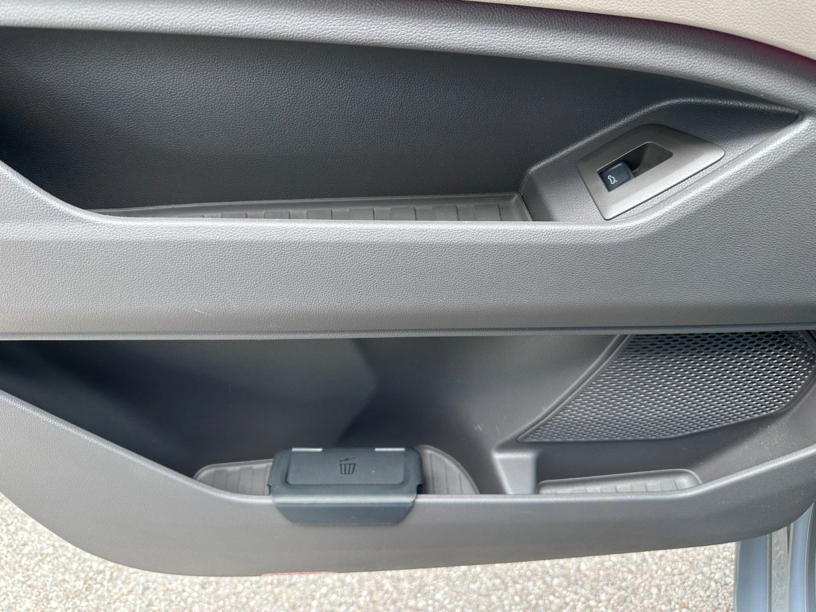 Fahrzeugabbildung Volkswagen T7 Multivan Edition Lang|Deutsch Fzg|UNFALLFREI