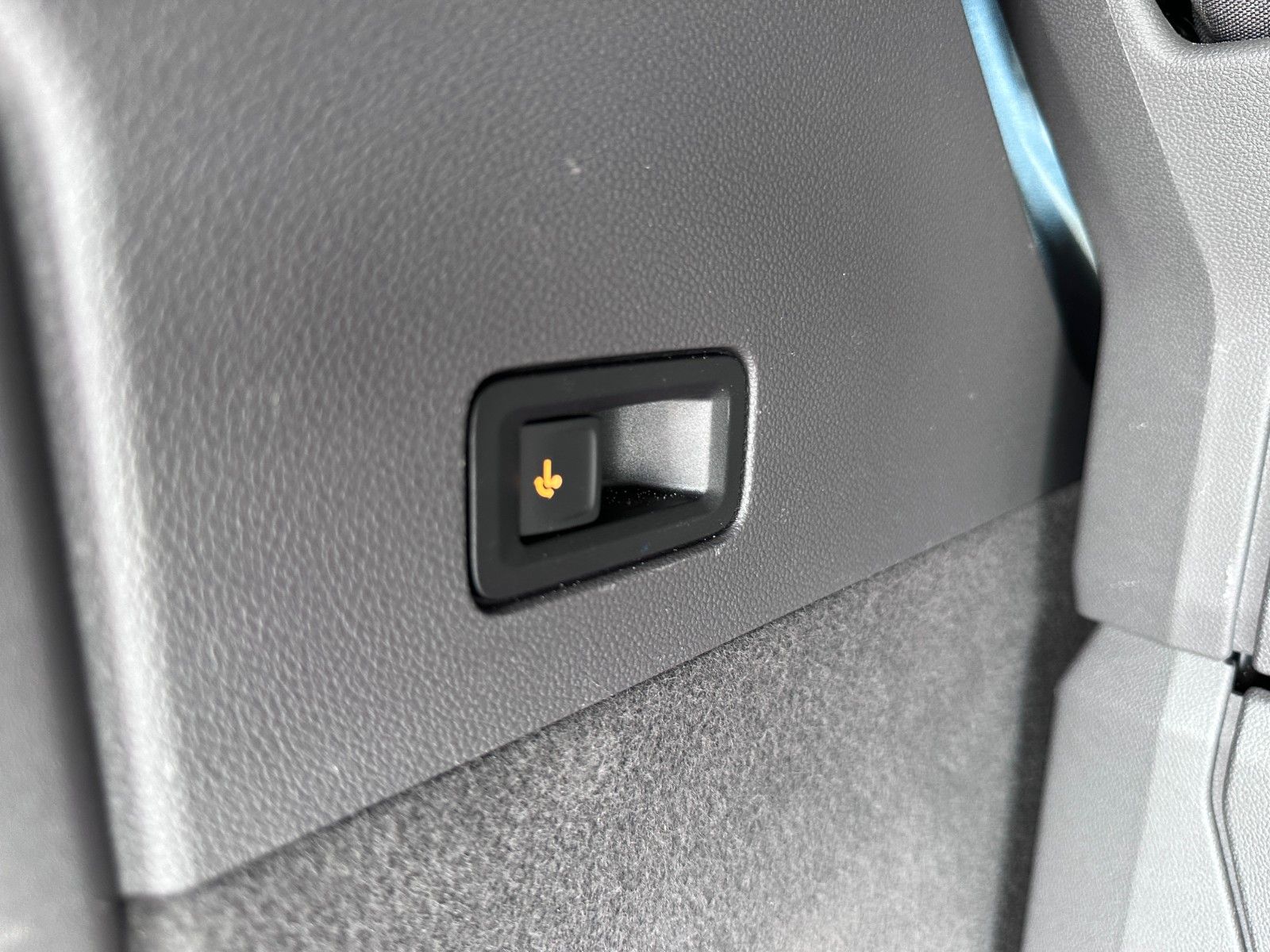 Fahrzeugabbildung Volkswagen T7 Multivan Edition Lang|Deutsch Fzg|UNFALLFREI