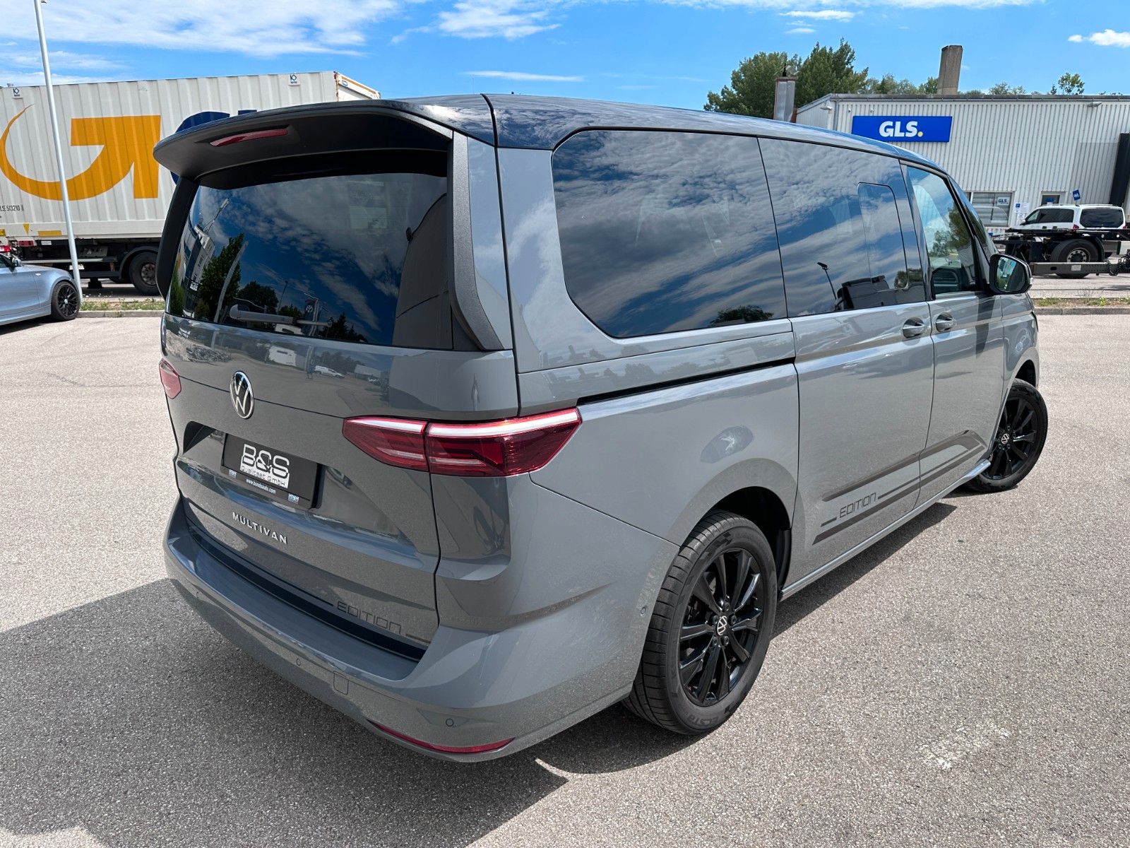 Fahrzeugabbildung Volkswagen T7 Multivan Edition Lang|Deutsch Fzg|UNFALLFREI