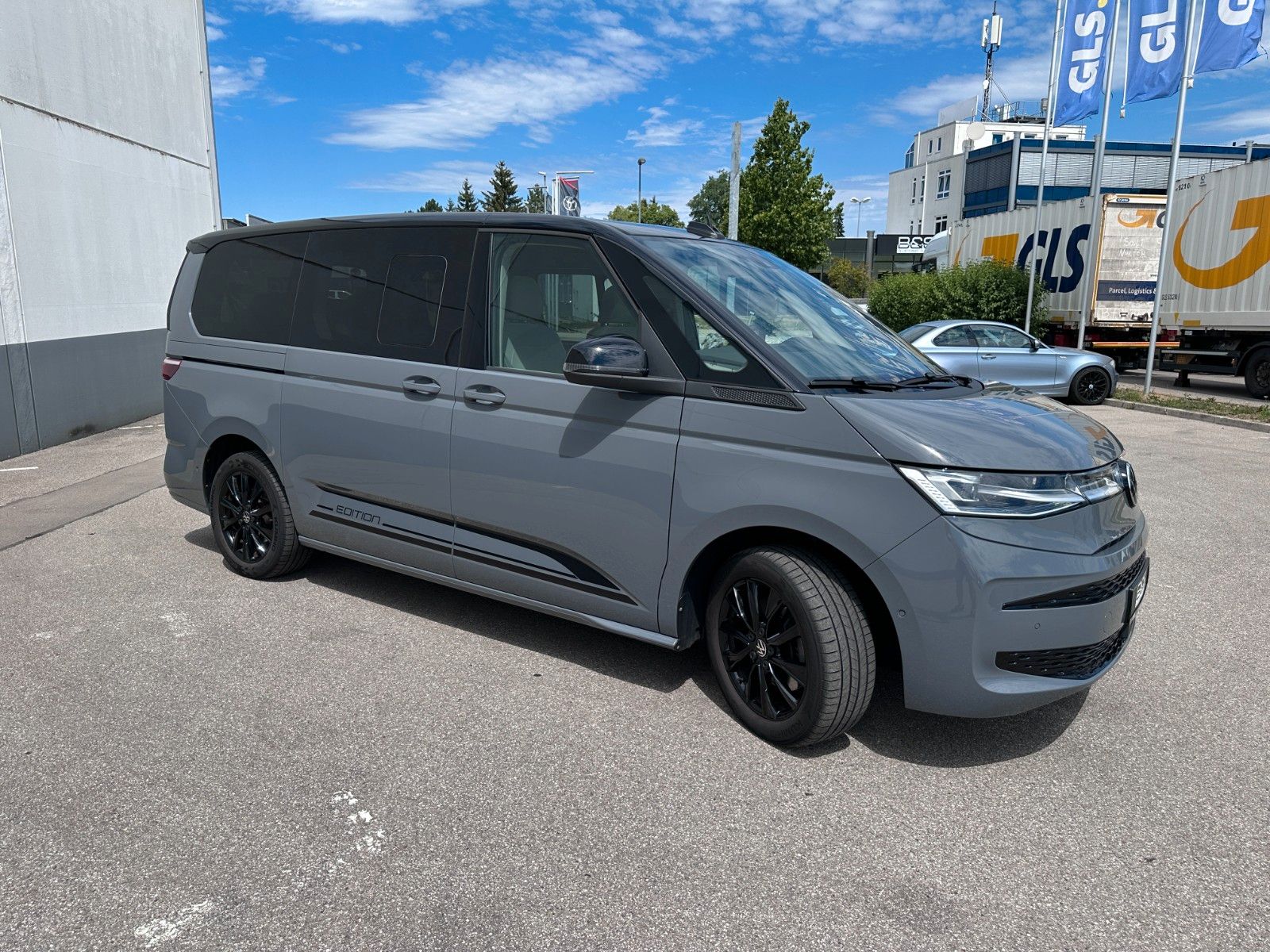Fahrzeugabbildung Volkswagen T7 Multivan Edition Lang|Deutsch Fzg|UNFALLFREI
