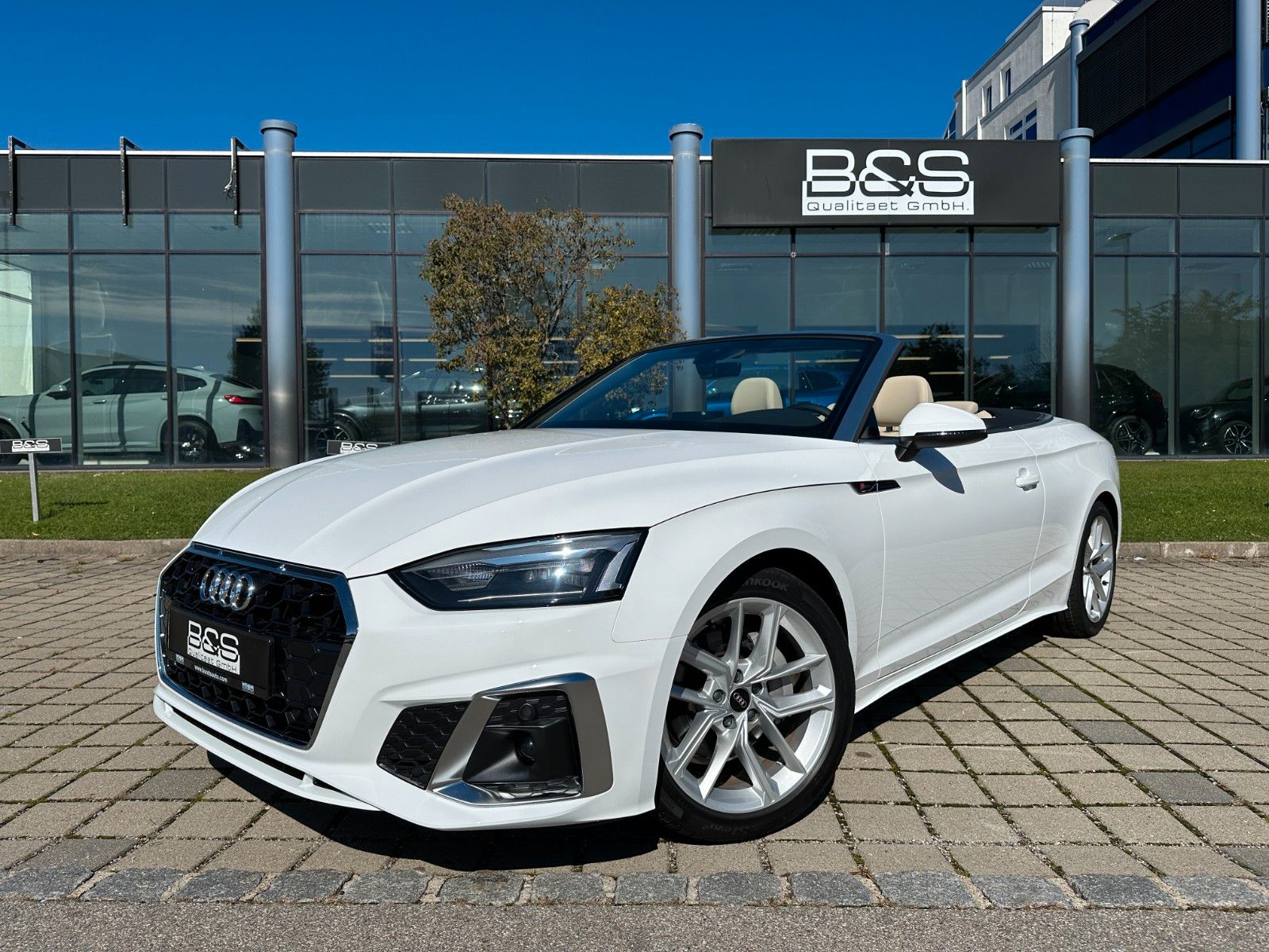 Fahrzeugabbildung Audi A5 Cabriolet 40 TFSI S line