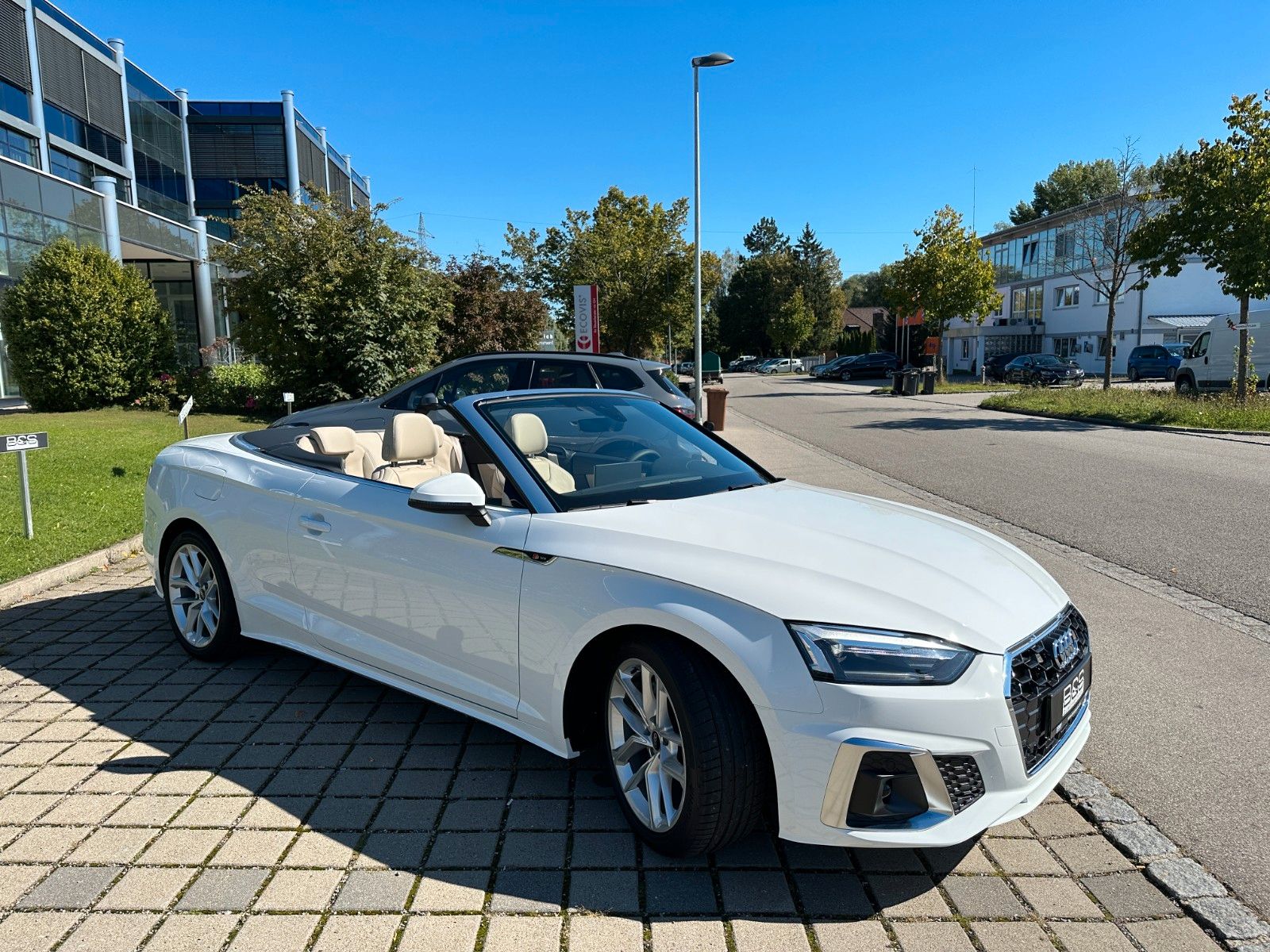 Fahrzeugabbildung Audi A5 Cabriolet 40 TFSI S line