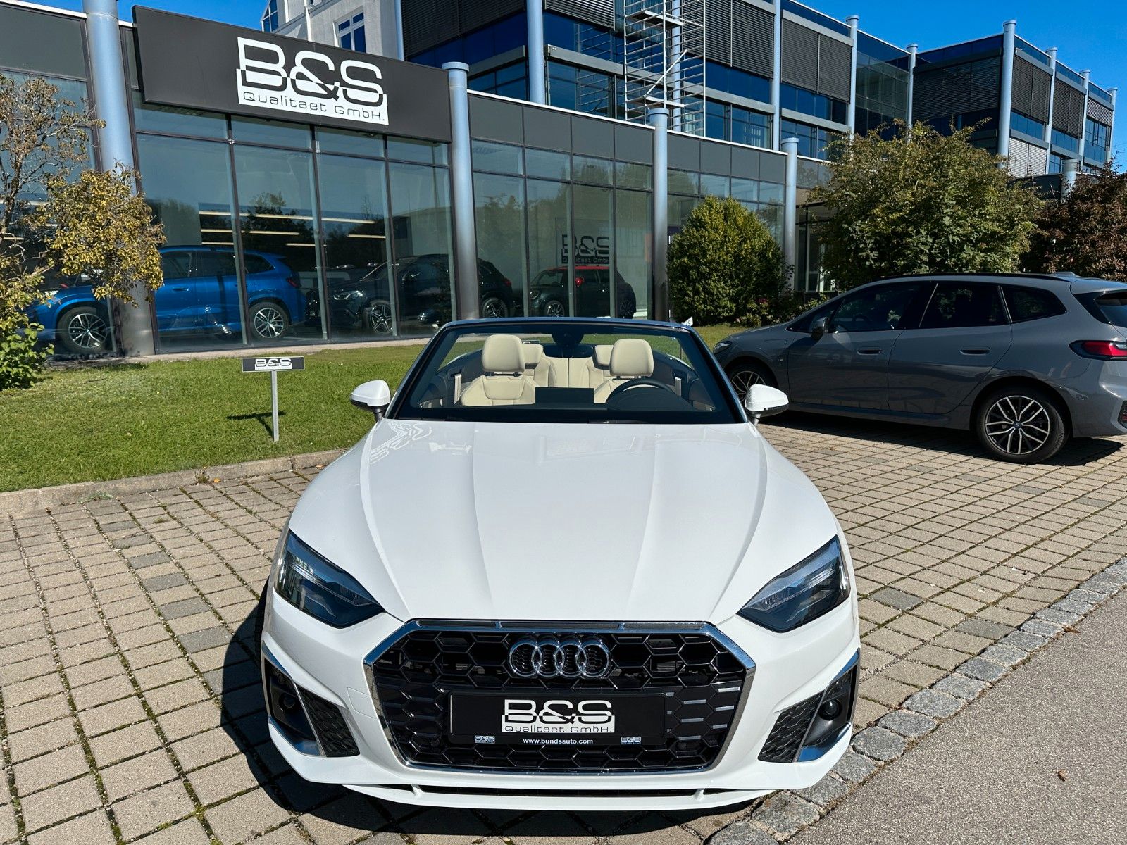 Fahrzeugabbildung Audi A5 Cabriolet 40 TFSI S line