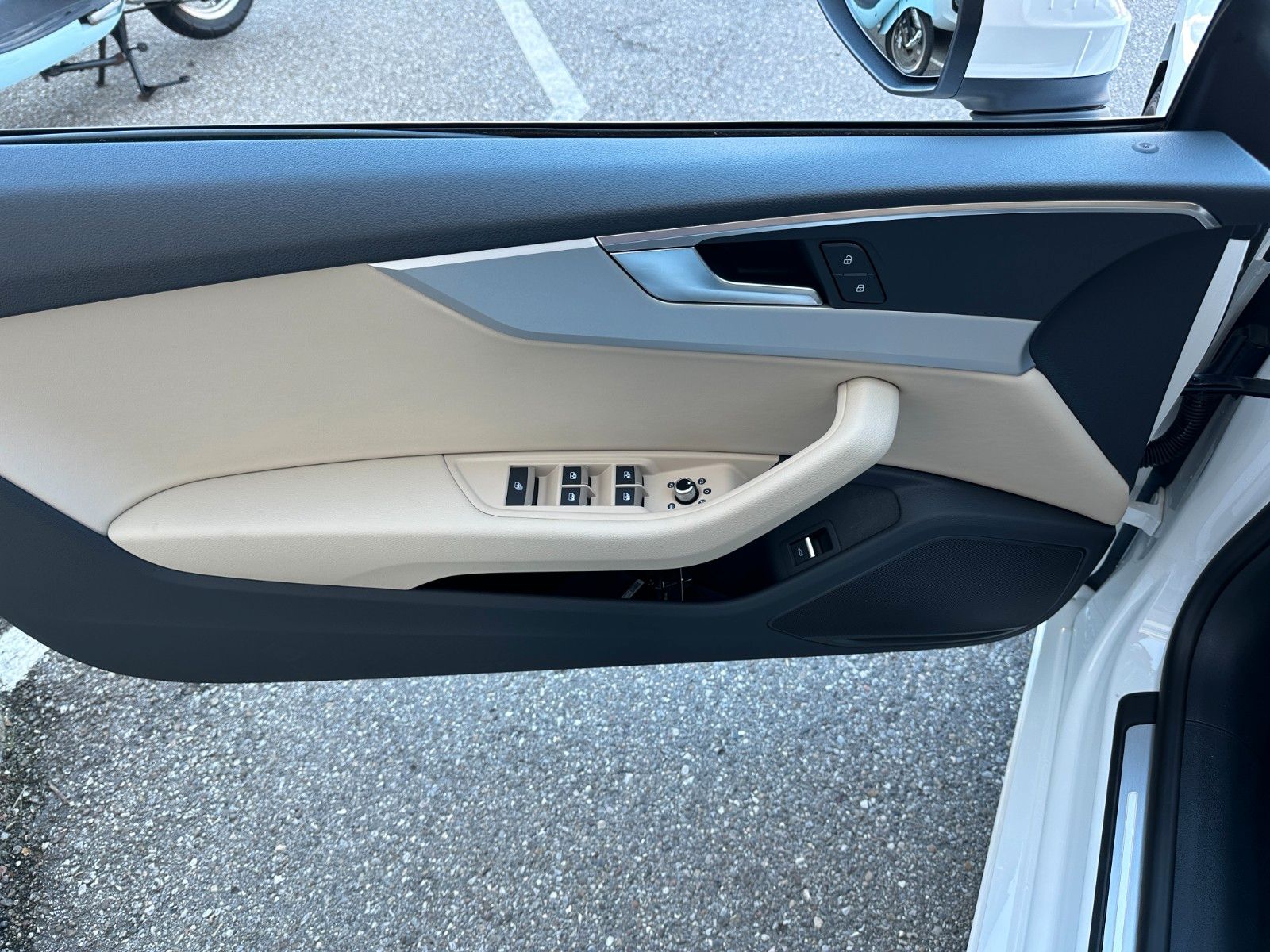 Fahrzeugabbildung Audi A5 Cabriolet 40 TFSI S line