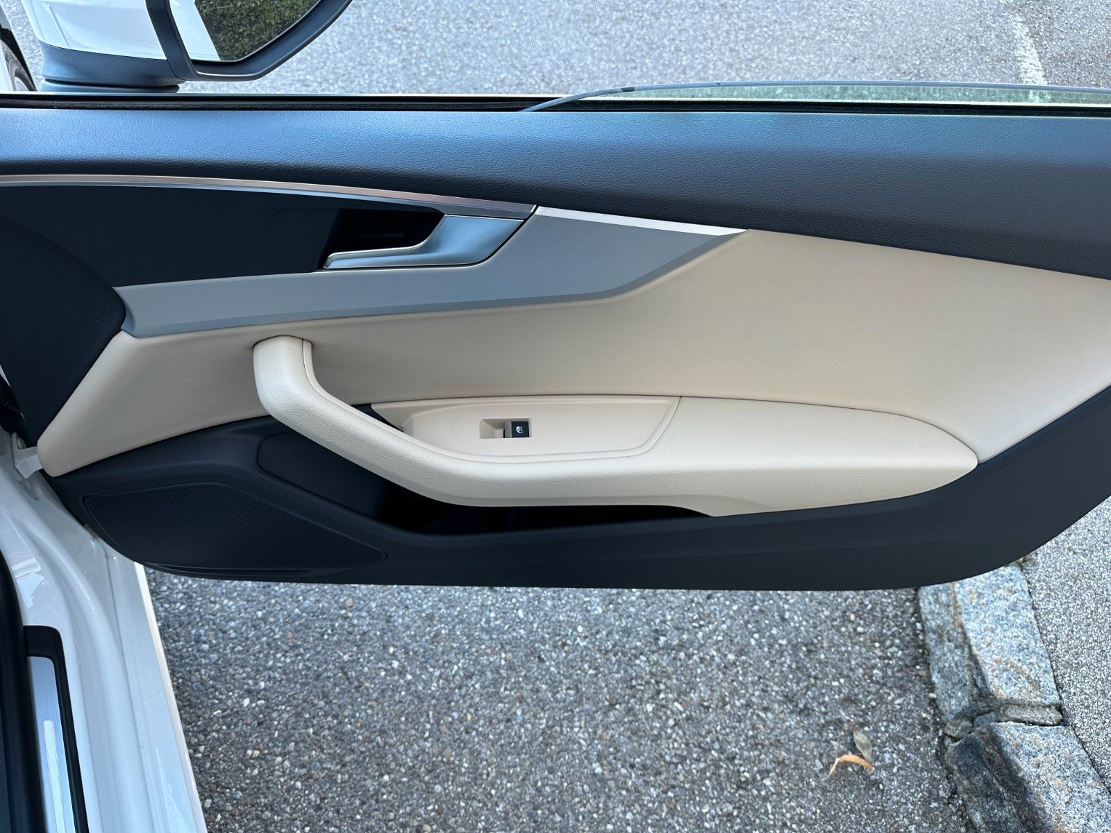 Fahrzeugabbildung Audi A5 Cabriolet 40 TFSI S line