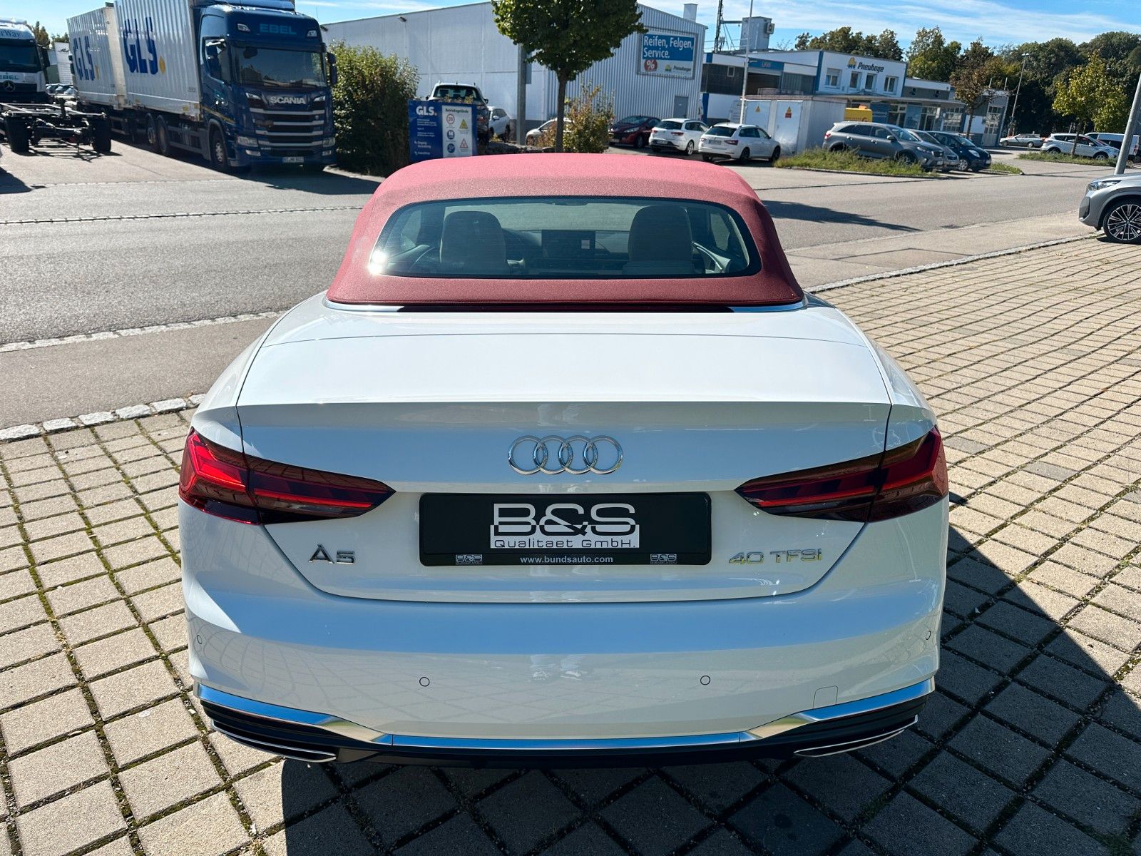 Fahrzeugabbildung Audi A5 Cabriolet 40 TFSI S line