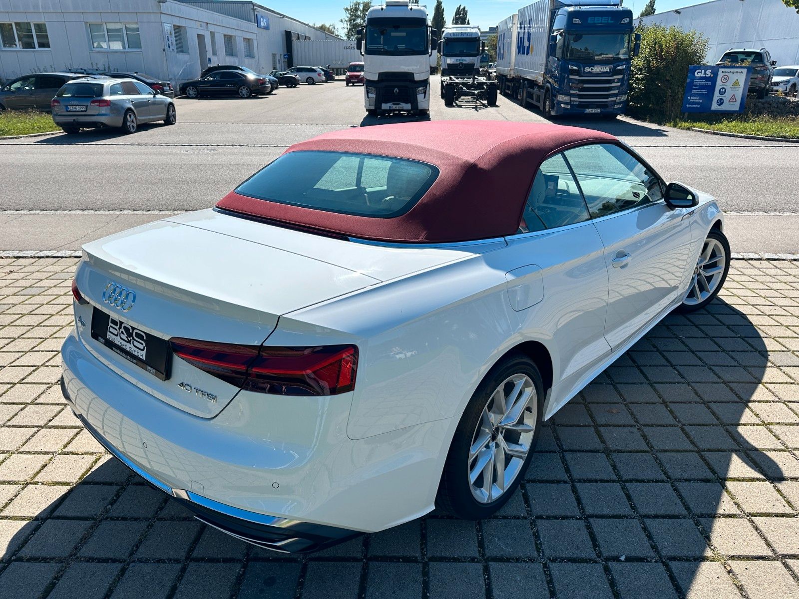 Fahrzeugabbildung Audi A5 Cabriolet 40 TFSI S line
