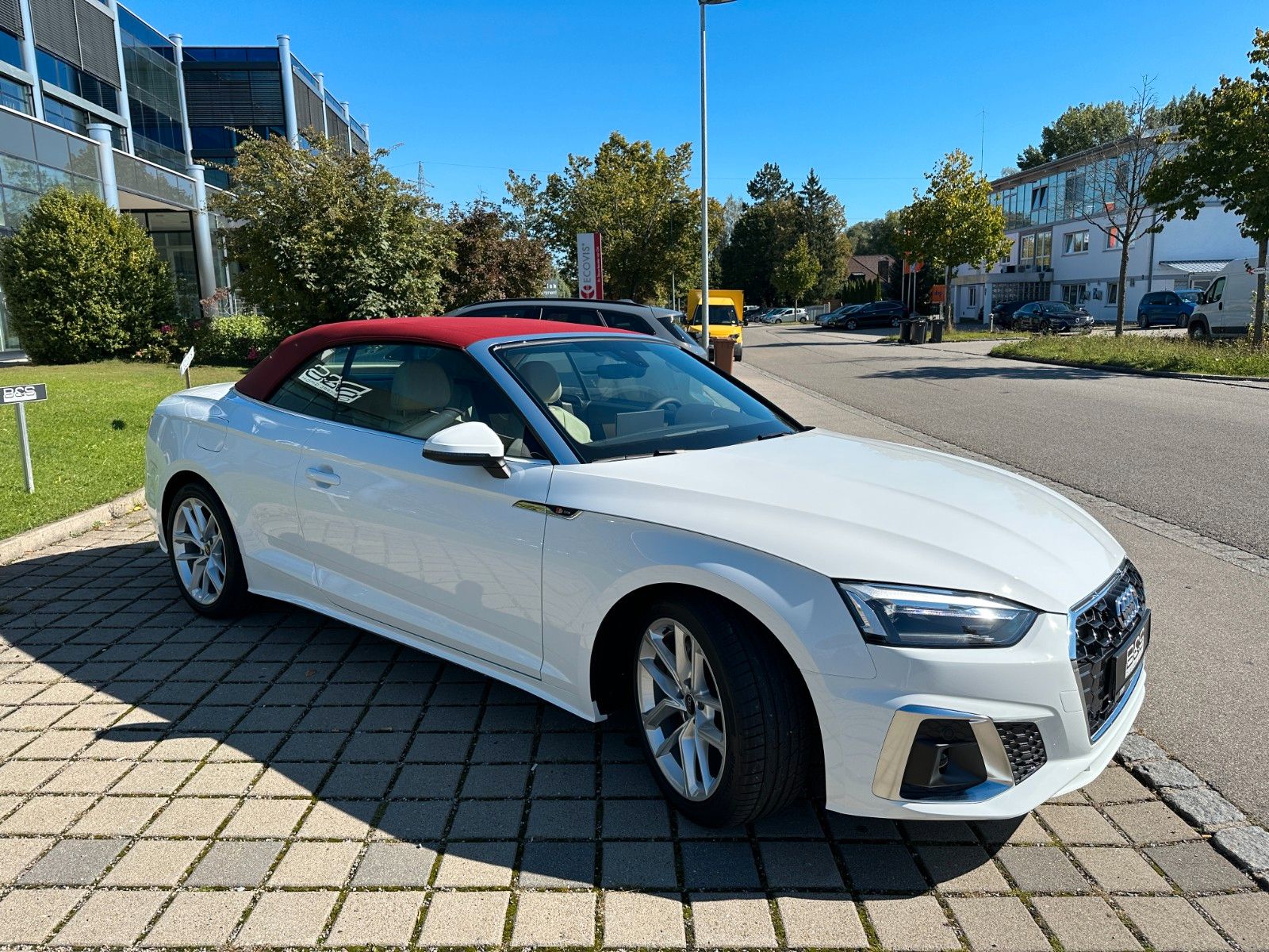 Fahrzeugabbildung Audi A5 Cabriolet 40 TFSI S line