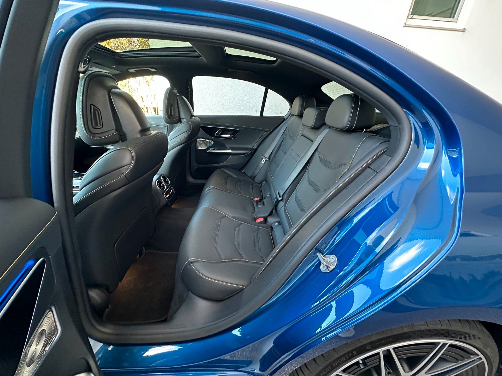 Fahrzeugabbildung Mercedes-Benz C 43 AMG 4Matic DISTR,HUD,PANO,BURM,360,Usw