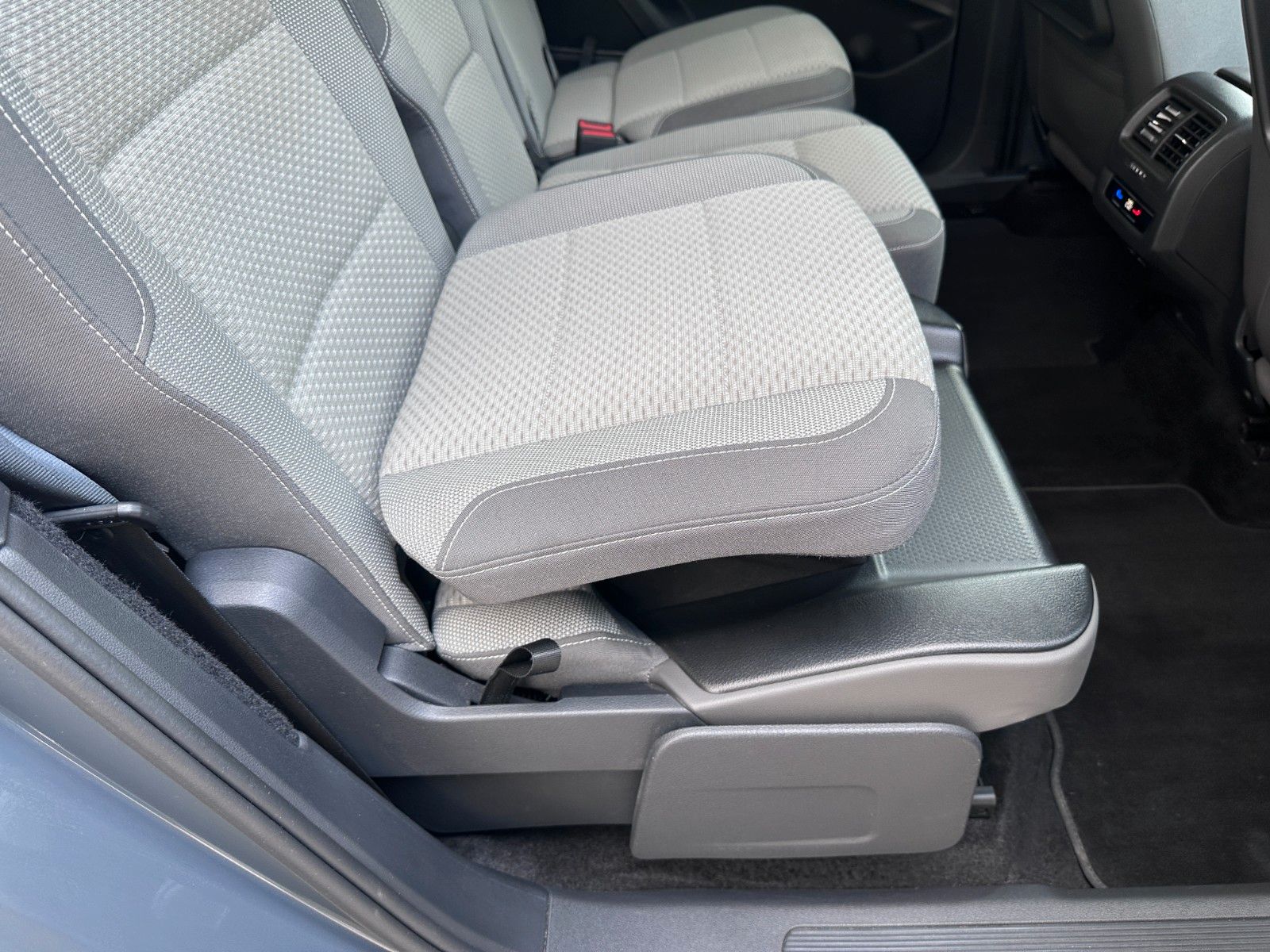 Fahrzeugabbildung Volkswagen Touran Comfortline |Deutsch Fzg|Unfallfrei|Mwst|