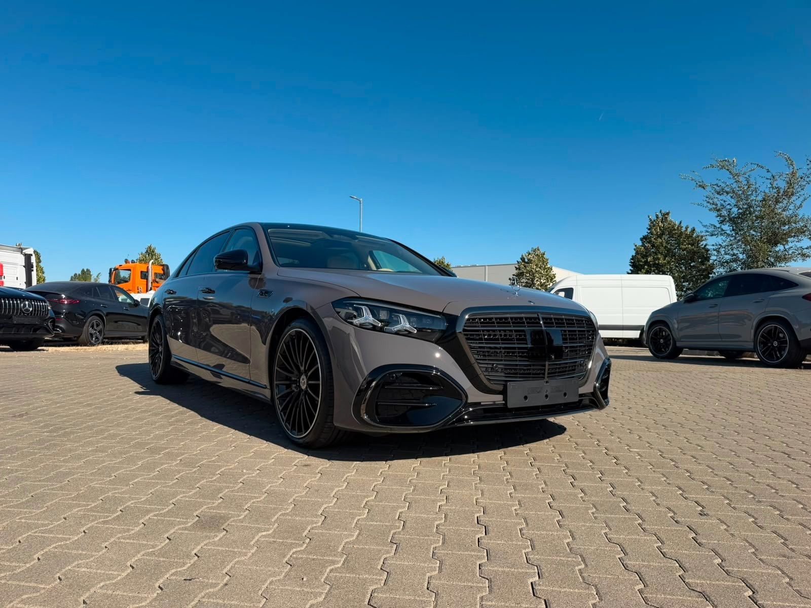 Fahrzeugabbildung Mercedes-Benz S 450d 4M Lang FACELIFT,AMG Line PLUS,FOND ENT