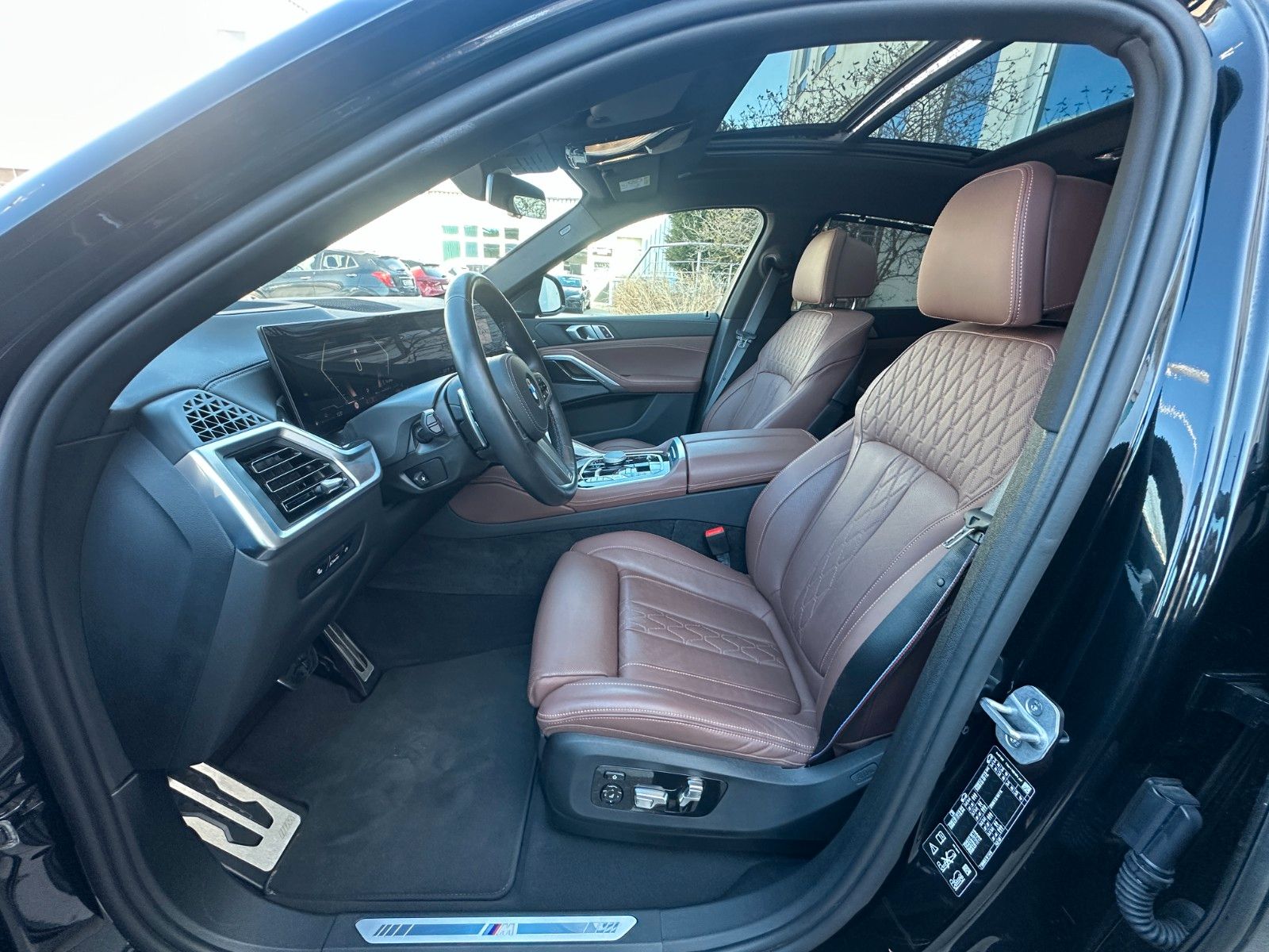 Fahrzeugabbildung BMW X6 30d xDrive MSport ACC,HUD,PANO,H&K,LUFT,Uws