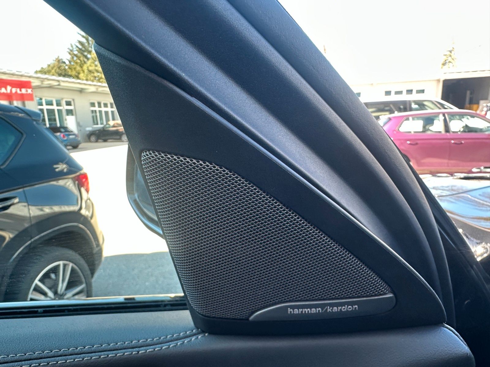 Fahrzeugabbildung BMW X6 30d xDrive MSport ACC,HUD,PANO,H&K,LUFT,Uws