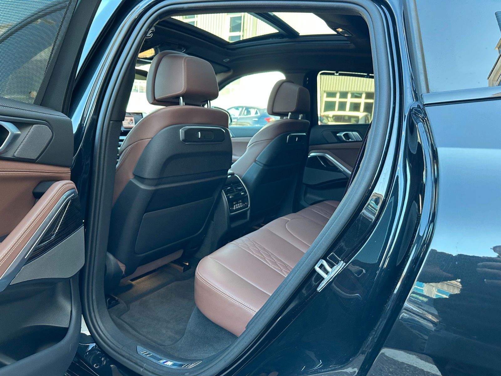 Fahrzeugabbildung BMW X6 30d xDrive MSport ACC,HUD,PANO,H&K,LUFT,Uws