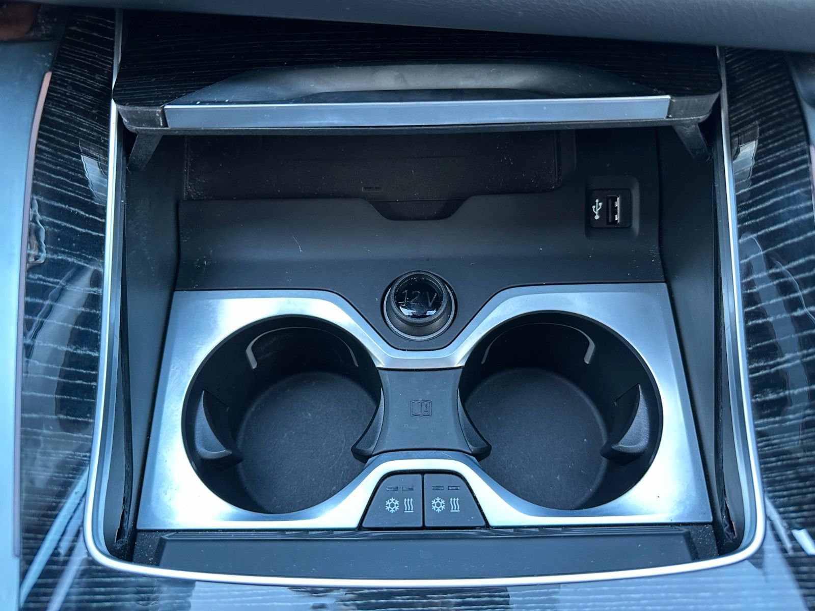 Fahrzeugabbildung BMW X6 30d xDrive MSport ACC,HUD,PANO,H&K,LUFT,Uws