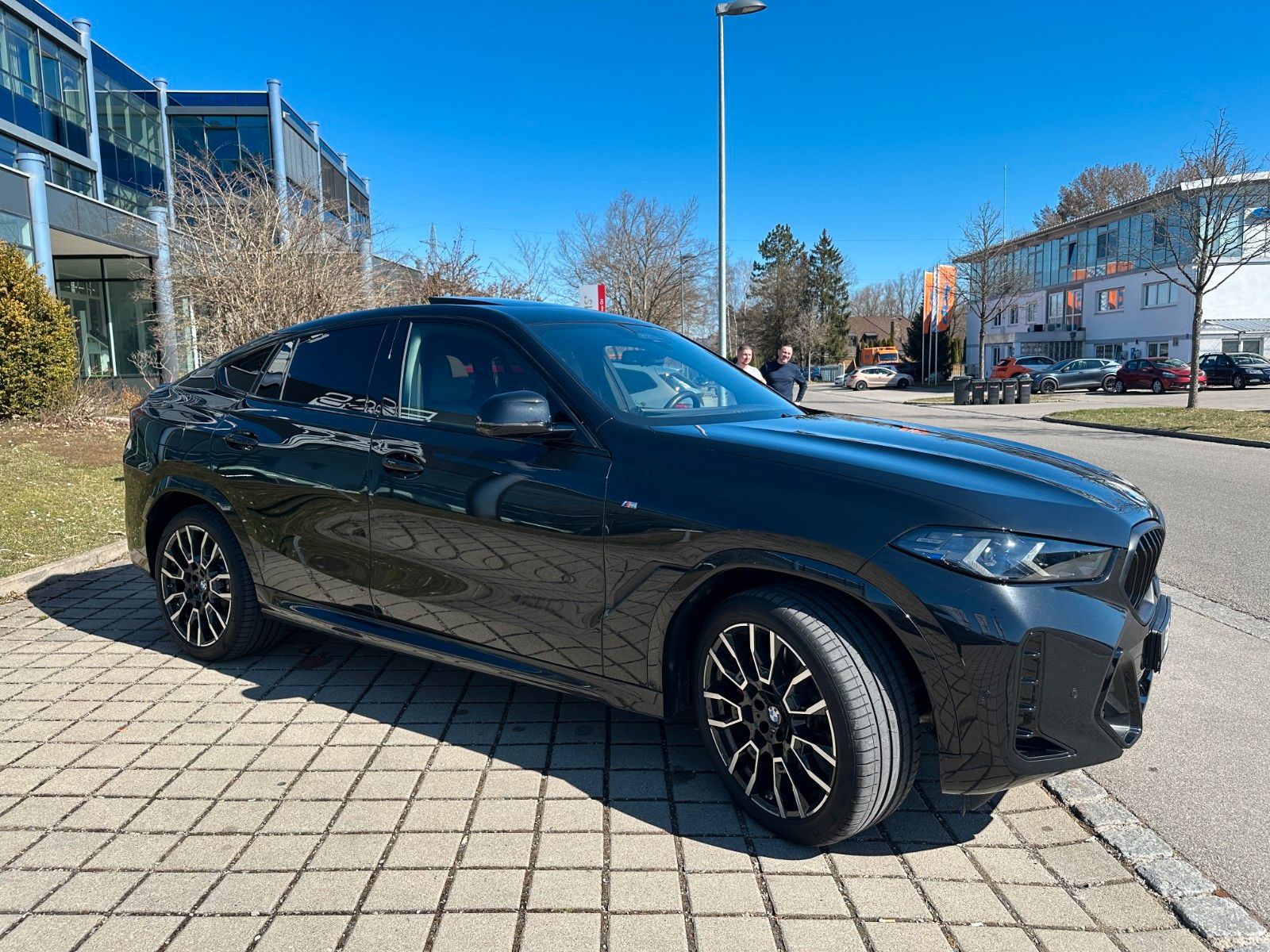 Fahrzeugabbildung BMW X6 30d xDrive MSport ACC,HUD,PANO,H&K,LUFT,Uws