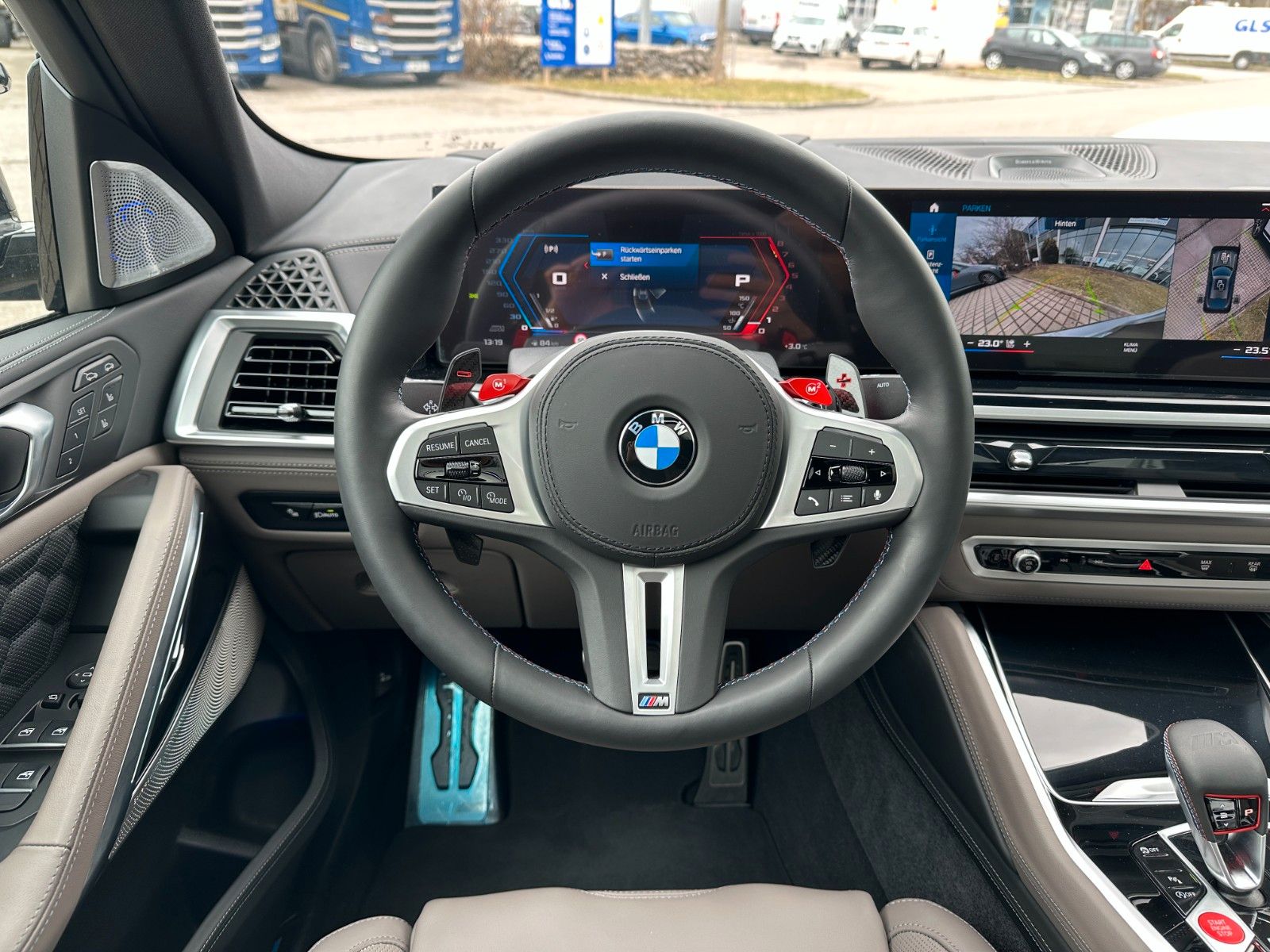 Fahrzeugabbildung BMW X6 M Competition ACC,HUD,PANO,B&W,SOFTCL,22",360