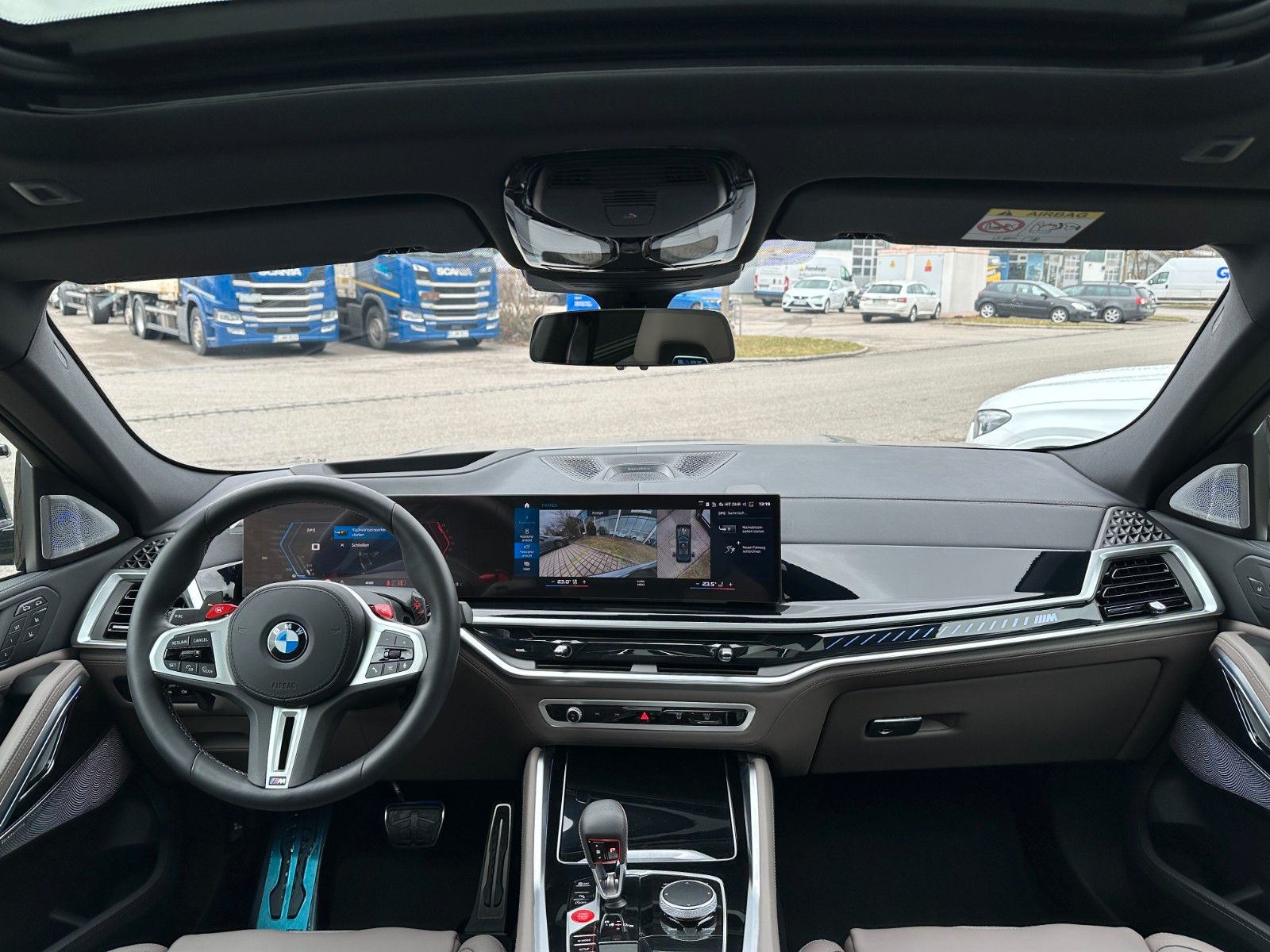 Fahrzeugabbildung BMW X6 M Competition ACC,HUD,PANO,B&W,SOFTCL,22",360