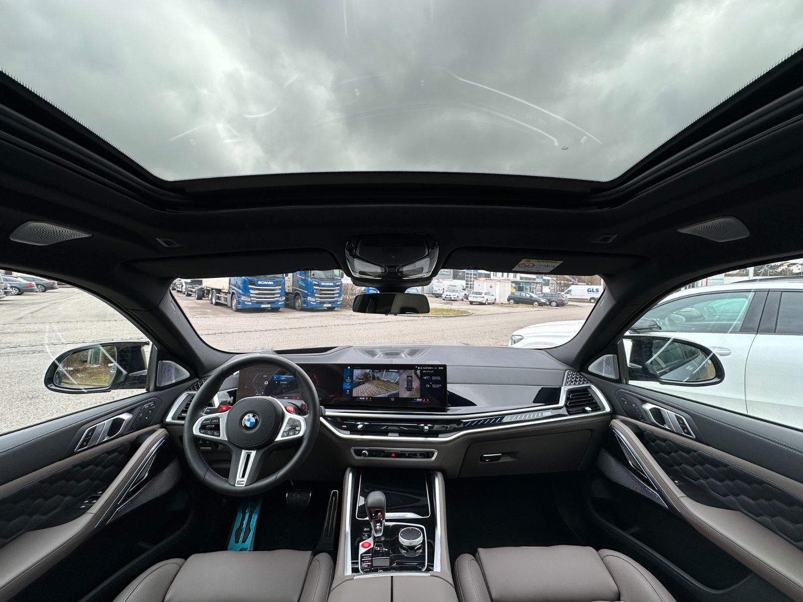 Fahrzeugabbildung BMW X6 M Competition ACC,HUD,PANO,B&W,SOFTCL,22",360