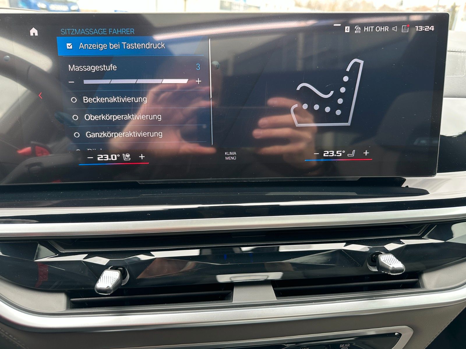 Fahrzeugabbildung BMW X6 M Competition ACC,HUD,PANO,B&W,SOFTCL,22",360