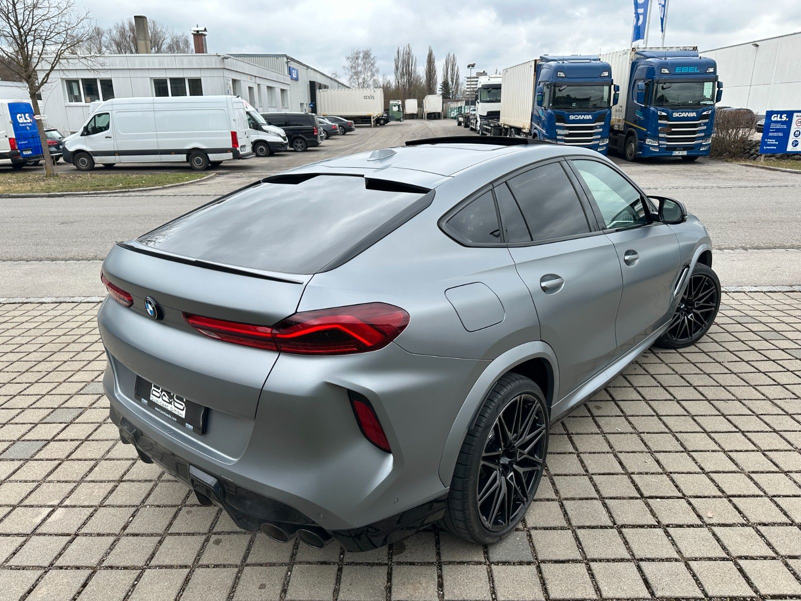 Fahrzeugabbildung BMW X6 M Competition ACC,HUD,PANO,B&W,SOFTCL,22",360