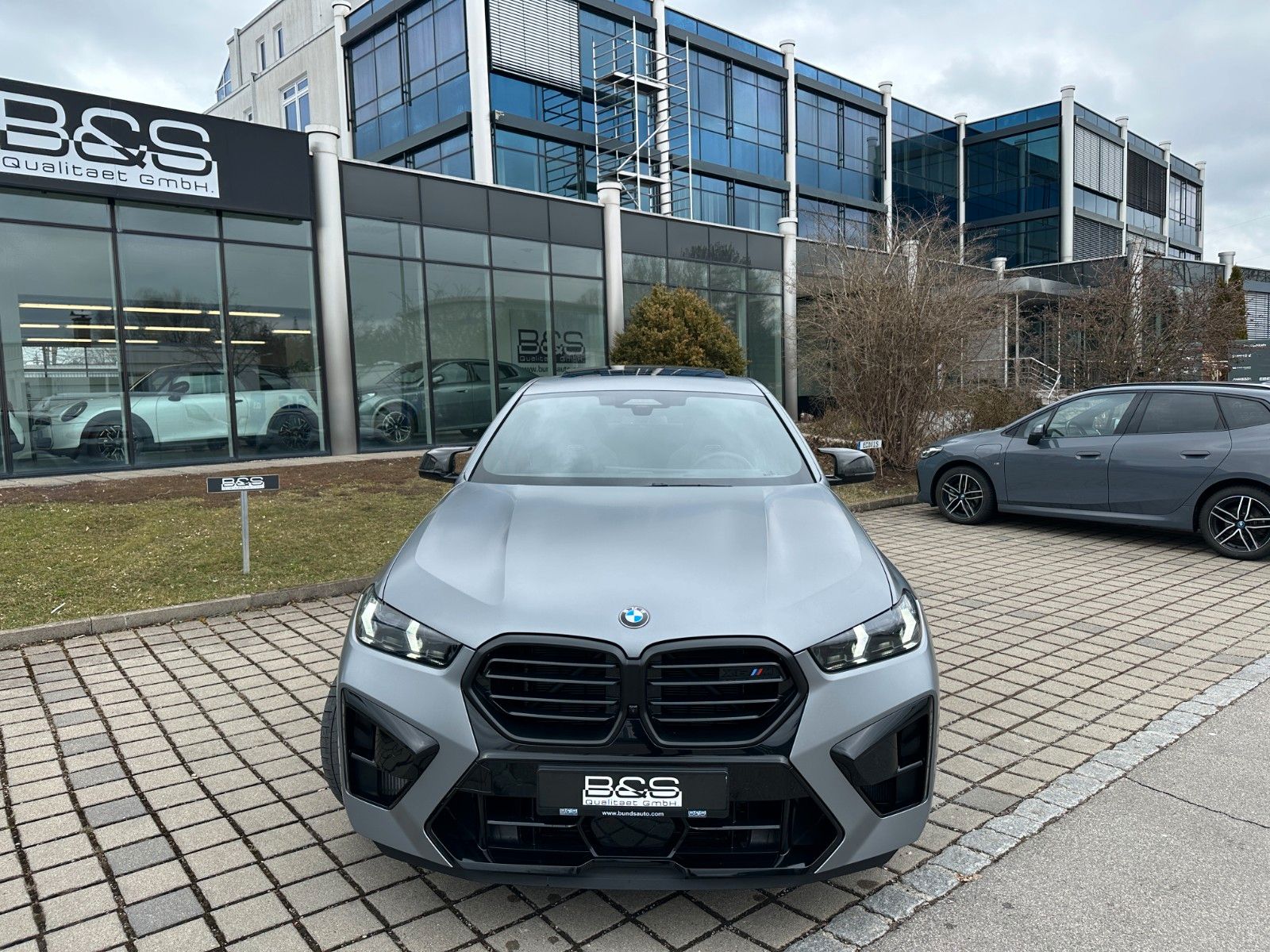 Fahrzeugabbildung BMW X6 M Competition ACC,HUD,PANO,B&W,SOFTCL,22",360
