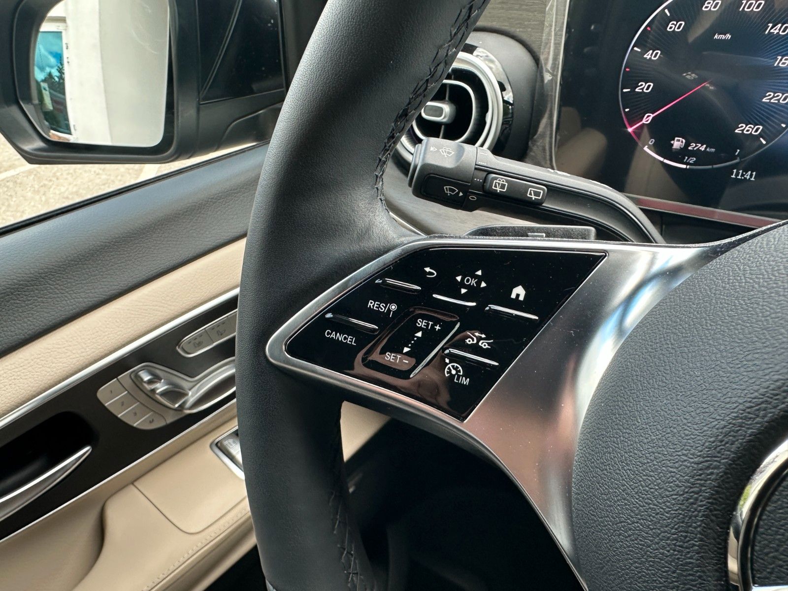 Fahrzeugabbildung Mercedes-Benz V 300d AMG EXCLUSIVE EDITION 4MATIC lang