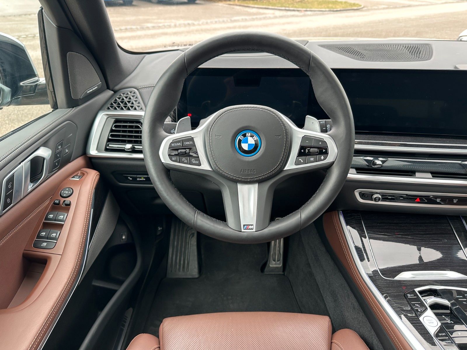 Fahrzeugabbildung BMW X5 50e xDrive MSport ACC,HUD,PANO,HARMAN,LUFT